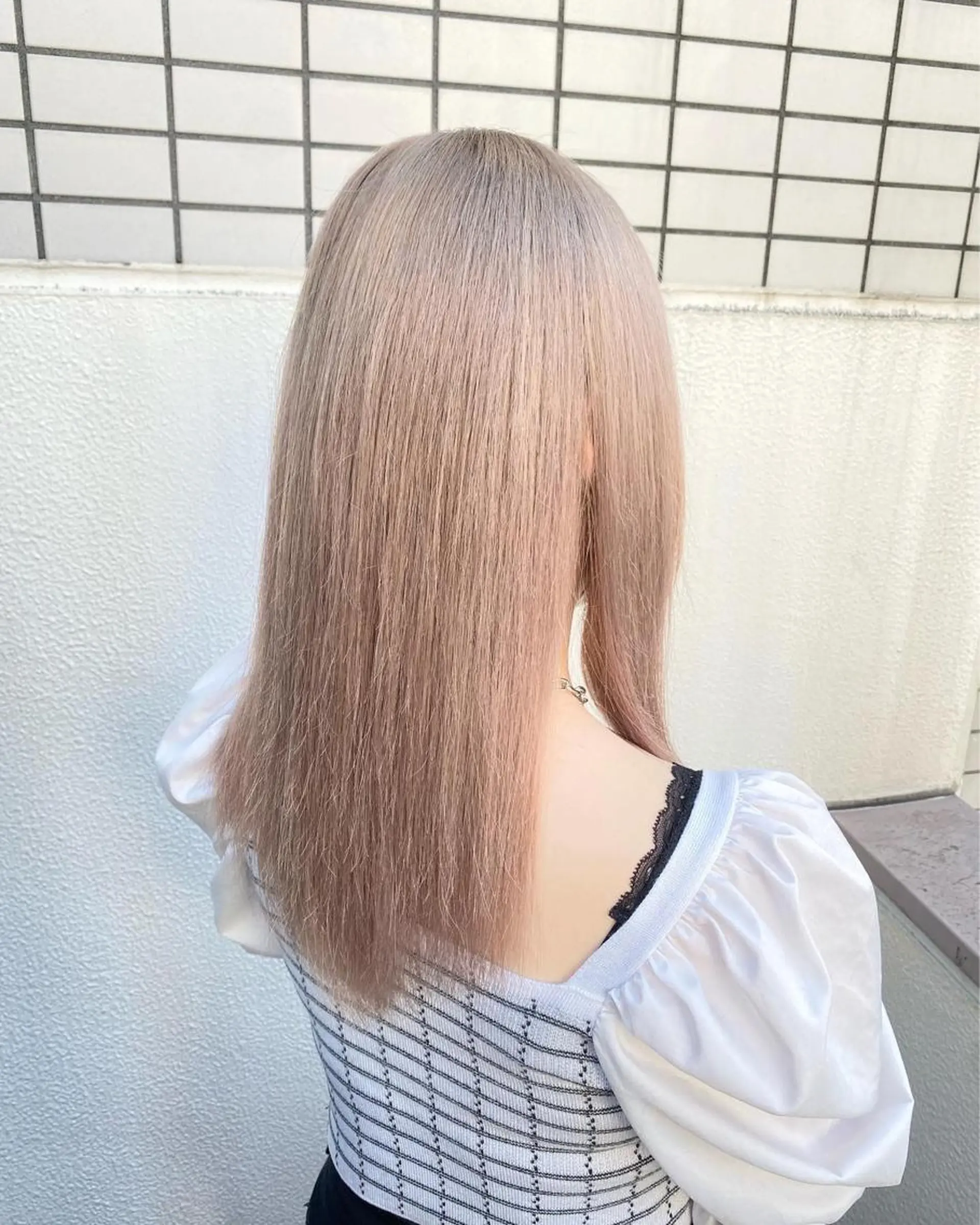 セミロング カラー エフェクトブリーチ 🌟前澤啓太朗のヘアスタイル