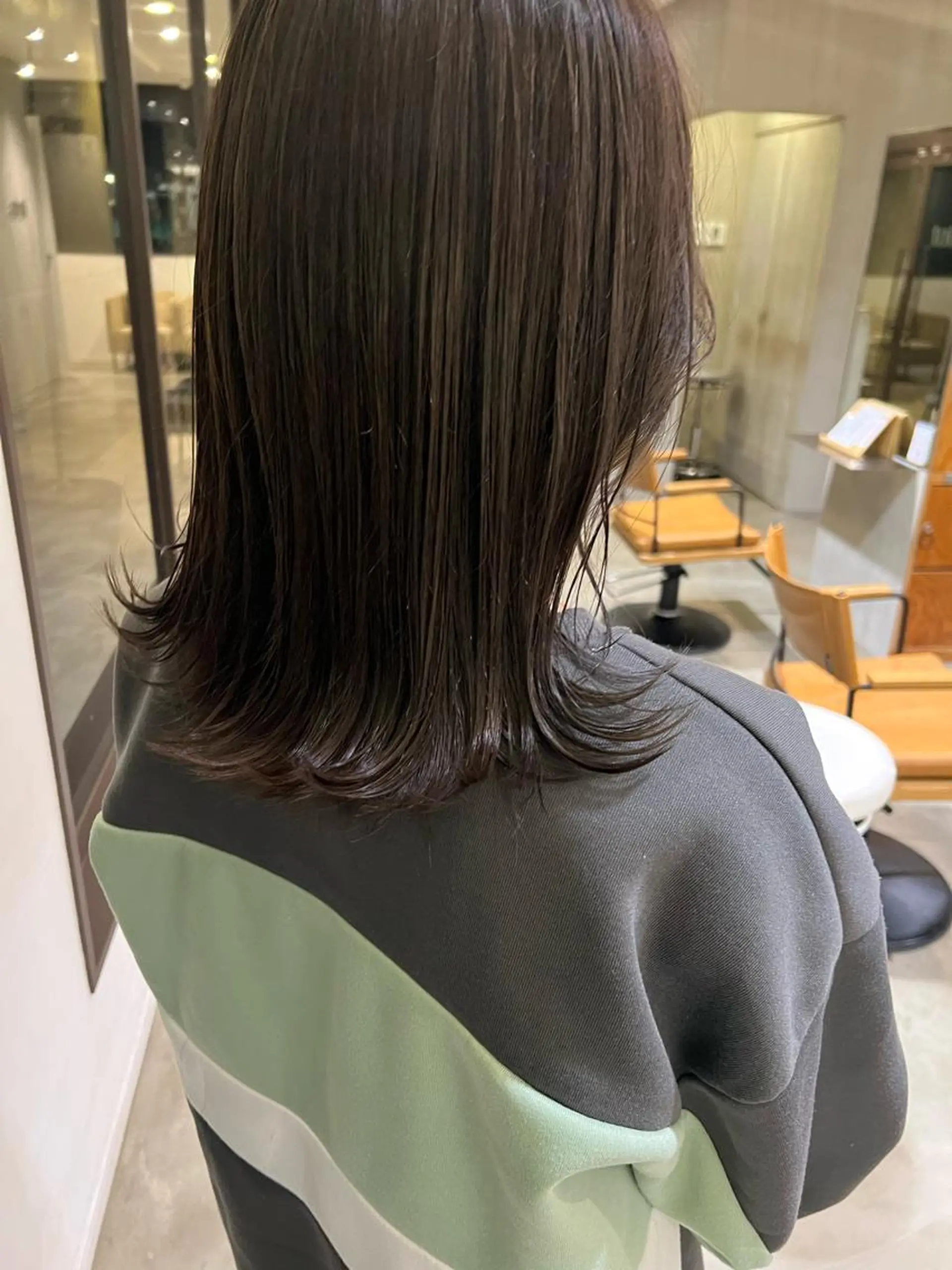 カラー 杉岡 ちさのヘアスタイル