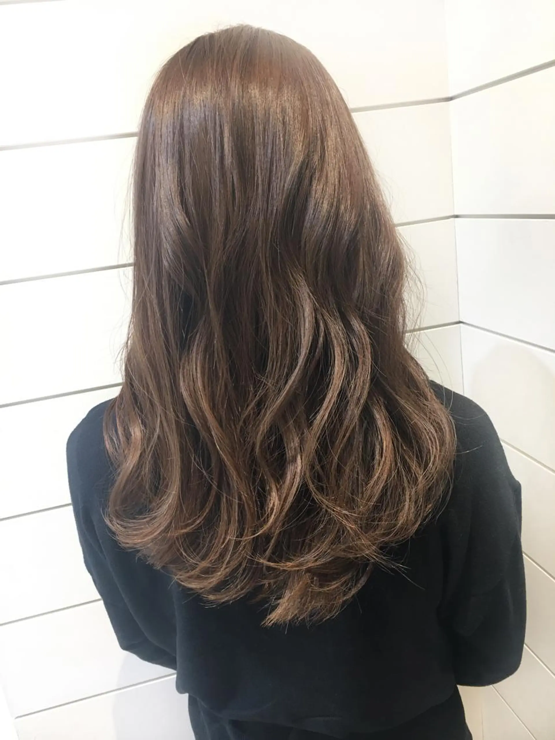ロング カラー アディクシーカラー 透明感カラー 鍵山 千秋のヘアスタイル