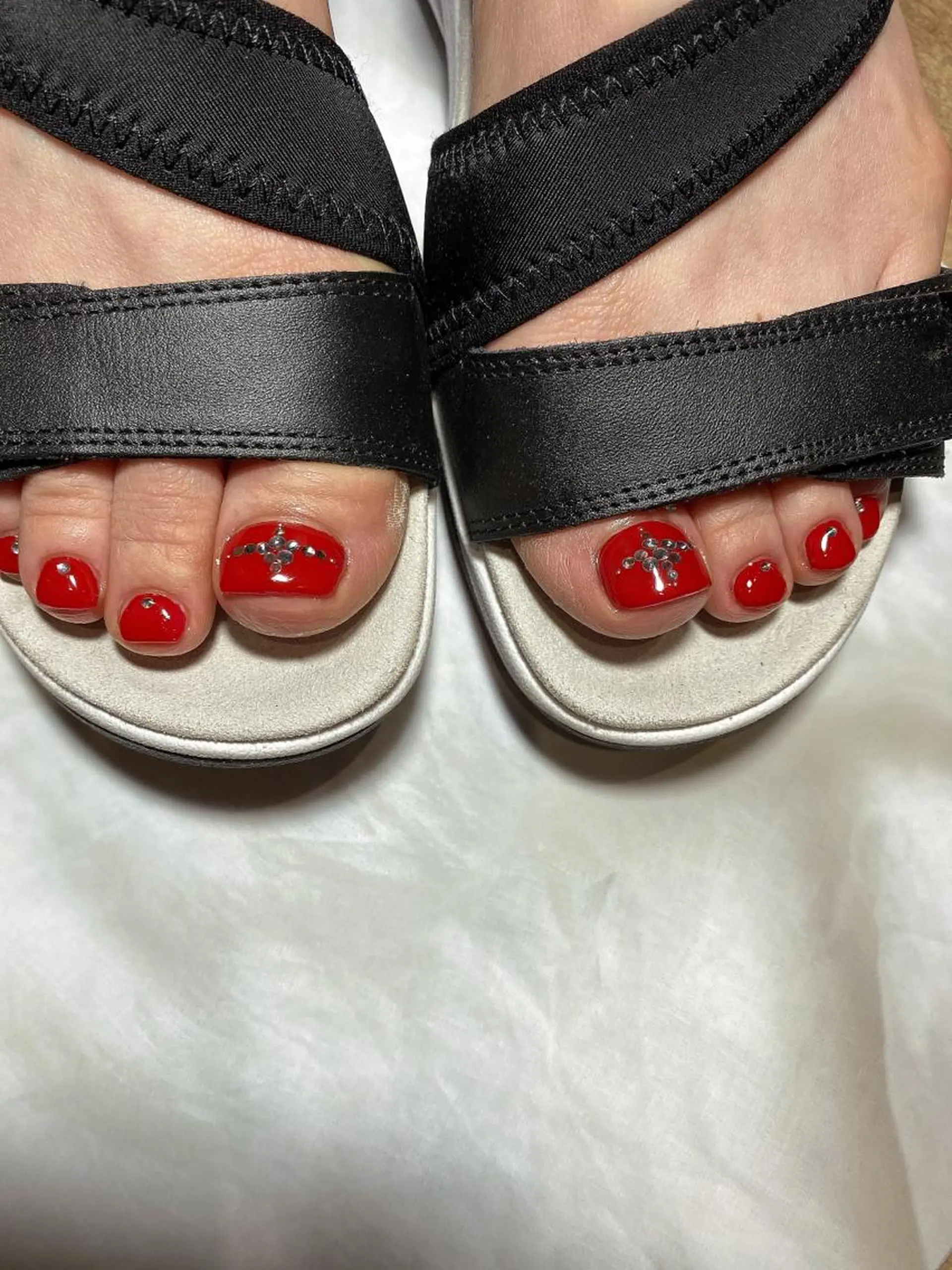 ネイル ワンカラーネイル 赤色 ハンドネイル フットネイル ハンドケア nail salon  AlgeTy所属・✴︎:.｡. MAKI.｡.:✴︎のネイルデザイン