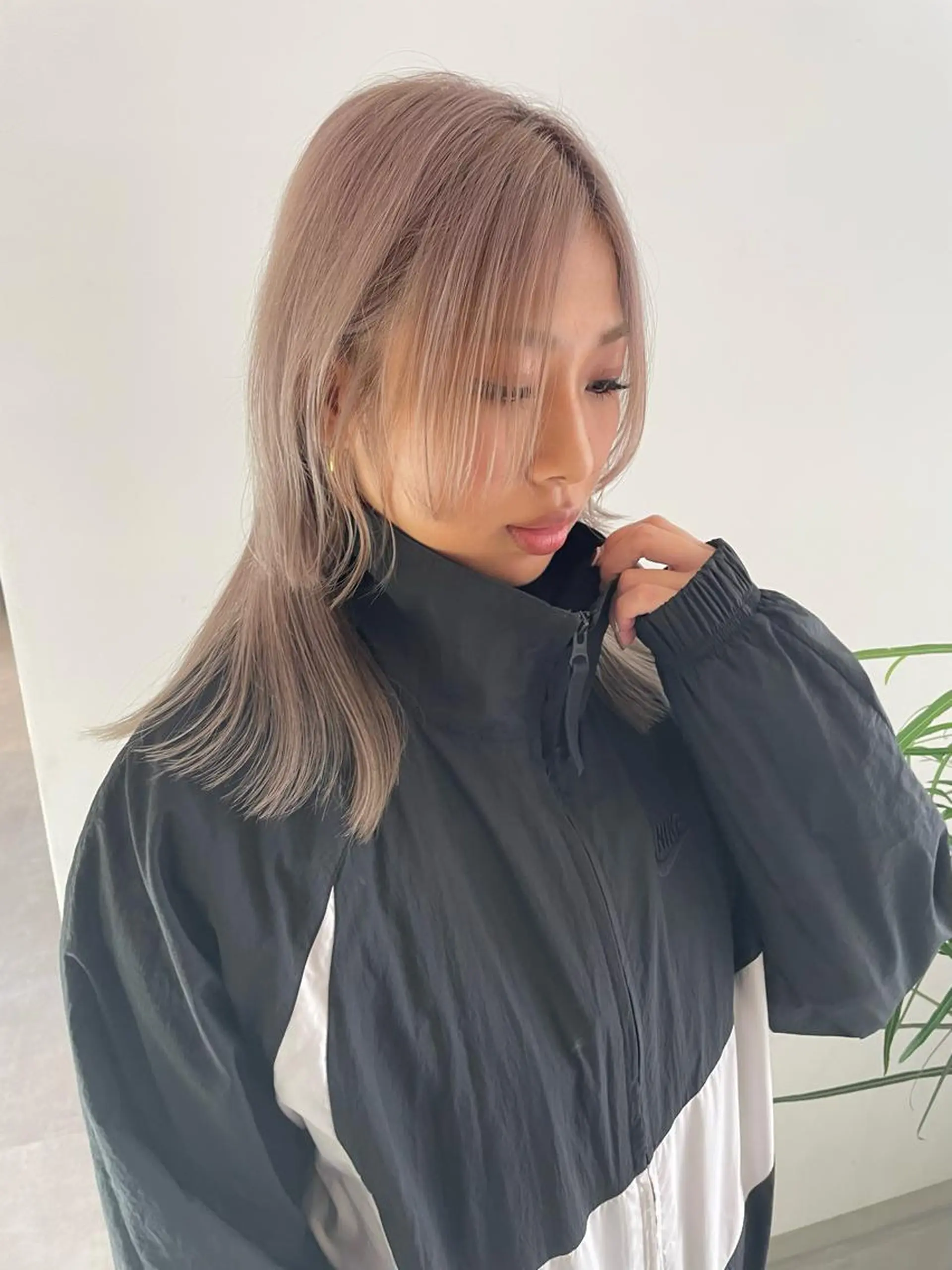 セミロング カラー ベージュカラー ブリーチ ホワイトベージュ ブリーチなしカラー ダブルカラーエクステのヘアスタイル