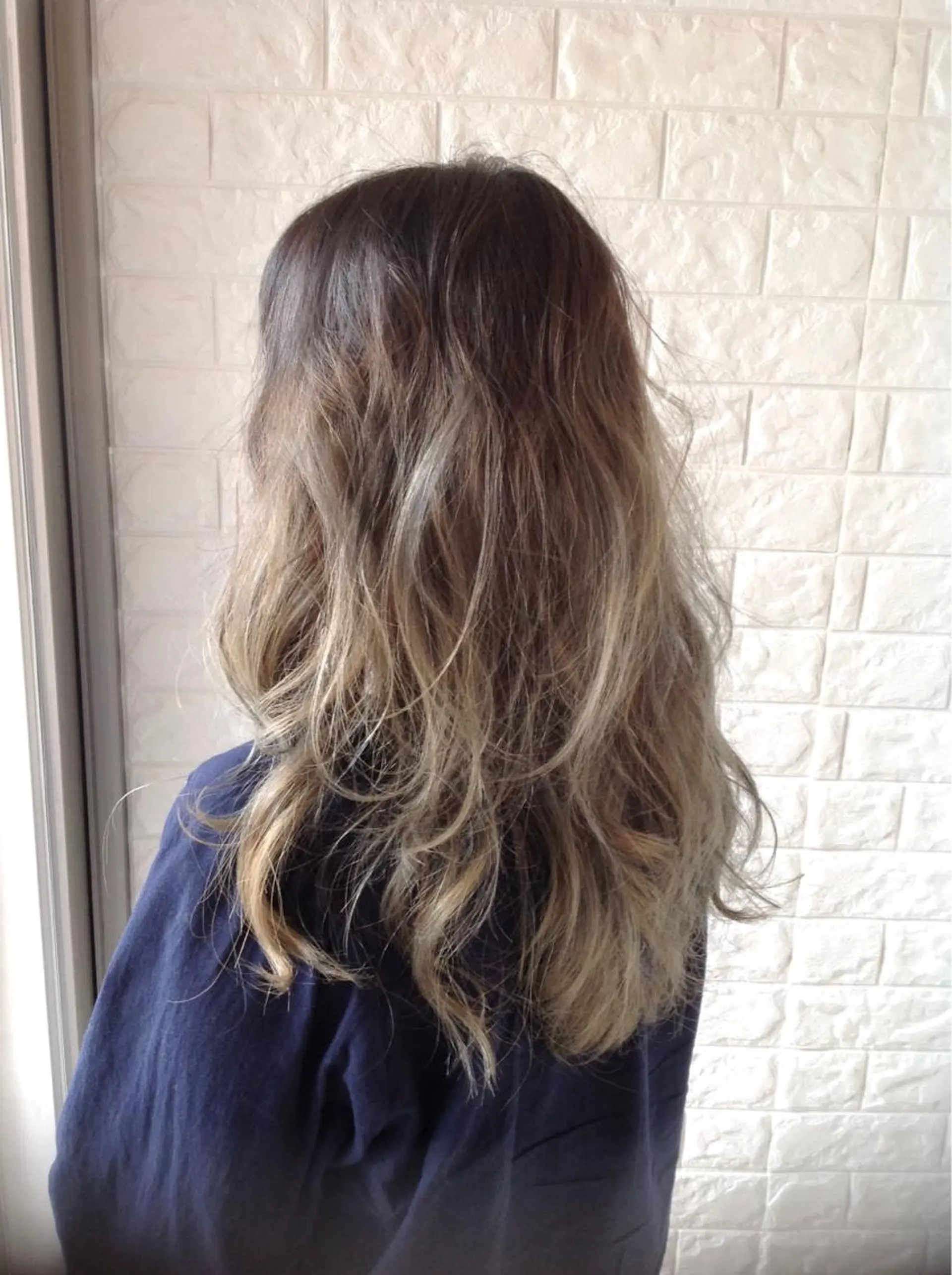 ロング カラー ブリーチ ケアブリーチ 透明感カラー グラデーションカラー イルミナカラー エイジングケア特化 美容師✂️山崎竜二のヘアスタイル