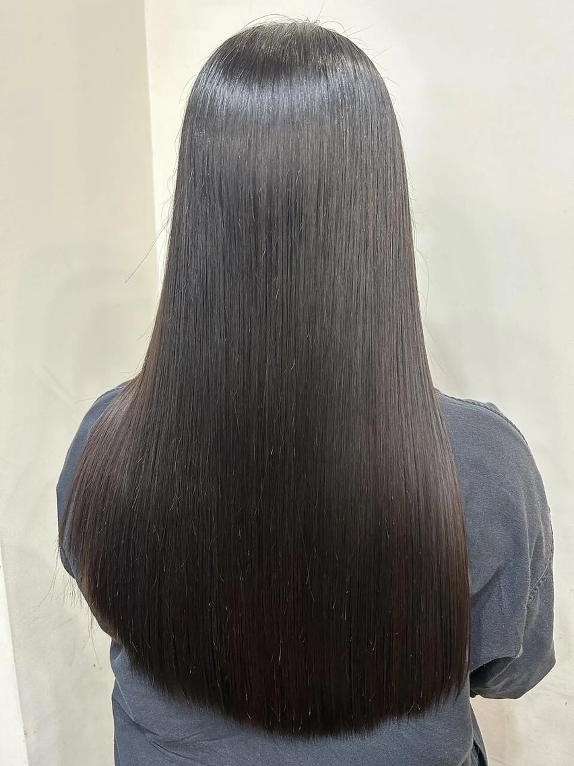 ロング カット 縮毛矯正 トリートメント Chihiro .のヘアスタイル