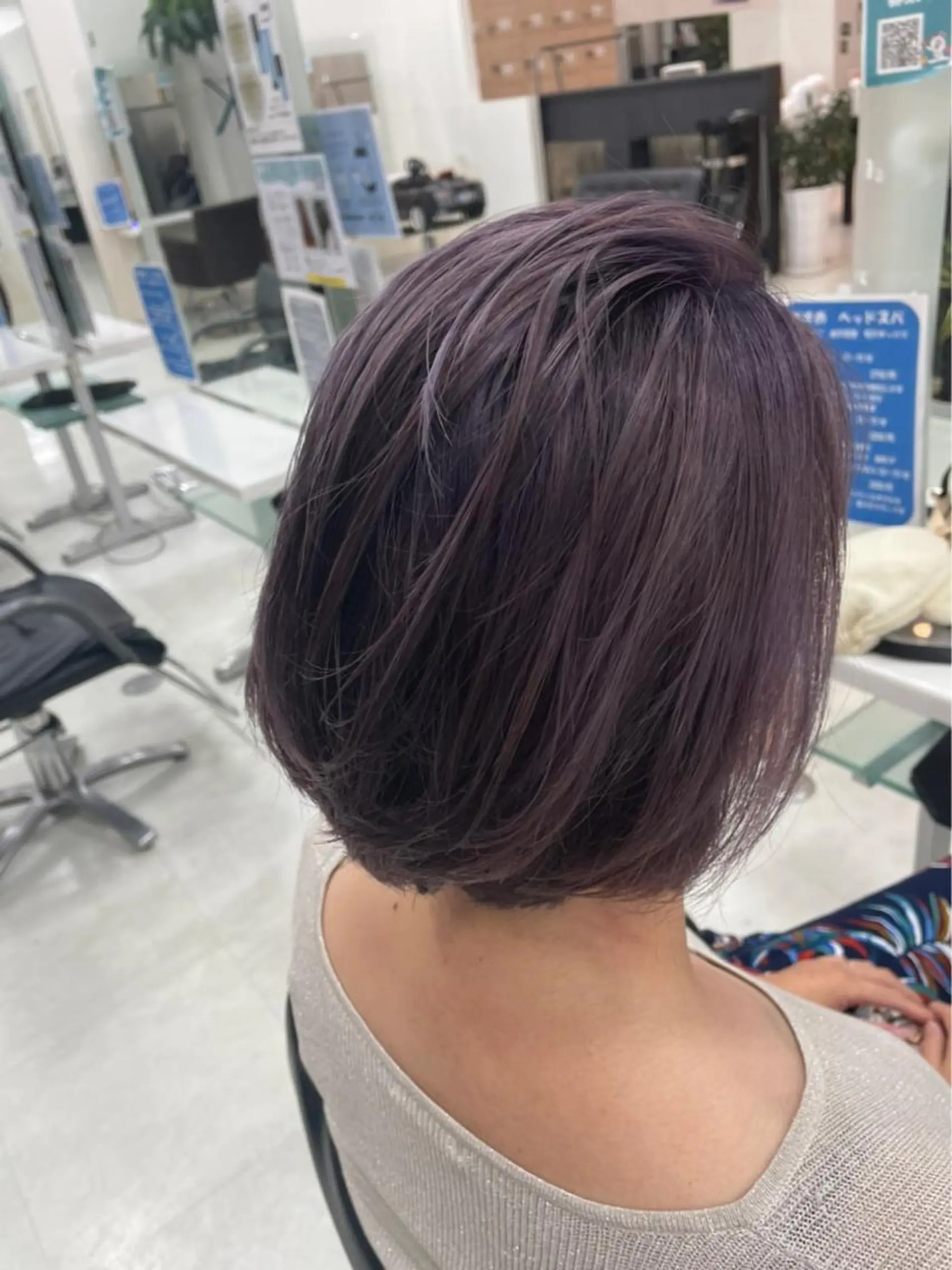 ショート カラー シルバー CUTS&Clare所属・末次 加奈のマツエク・マツパデザイン