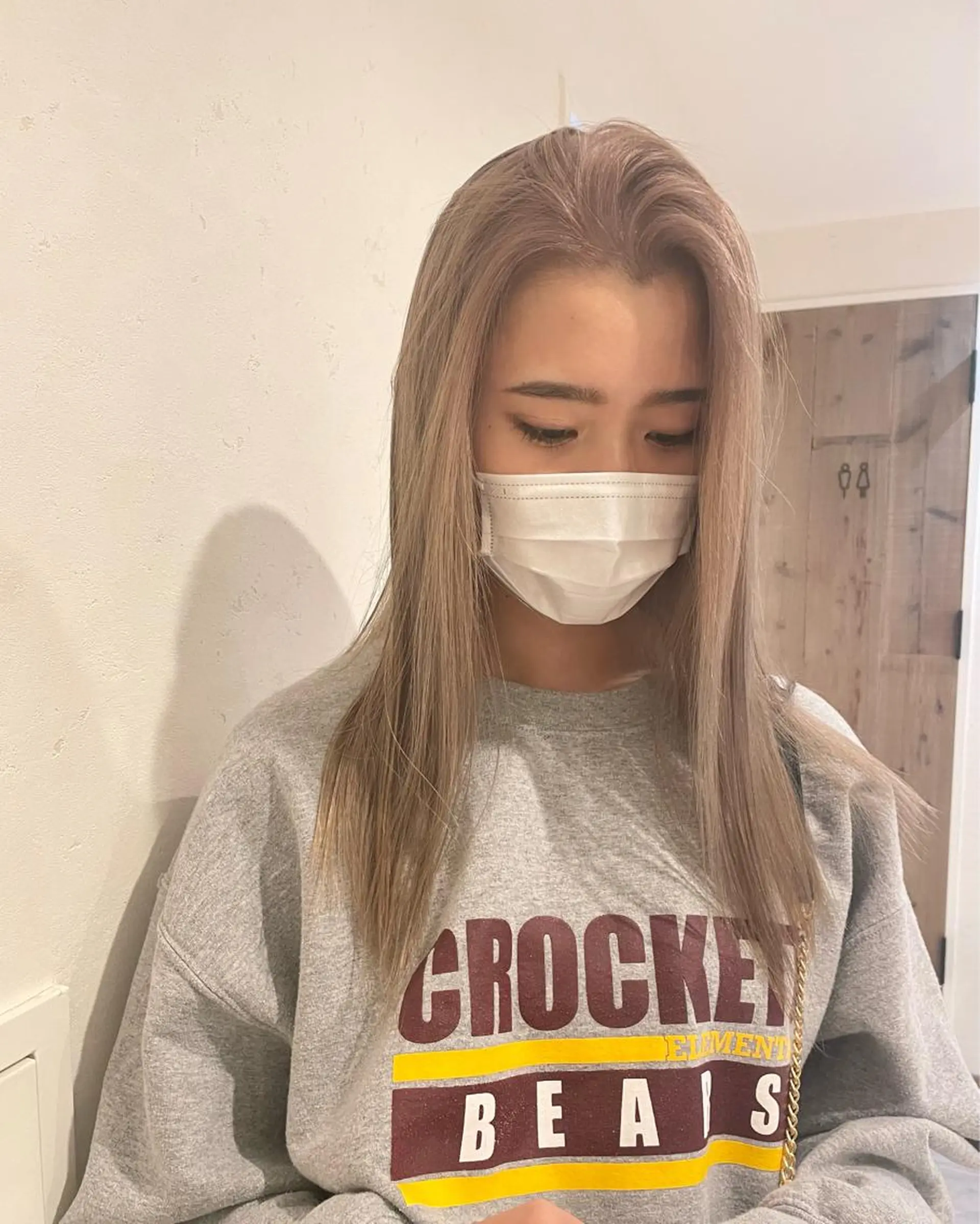 セミロング カラー ベージュカラー ダブルカラー ハイトーンカラー ヘアカラー 渋谷 留菜のヘアスタイル