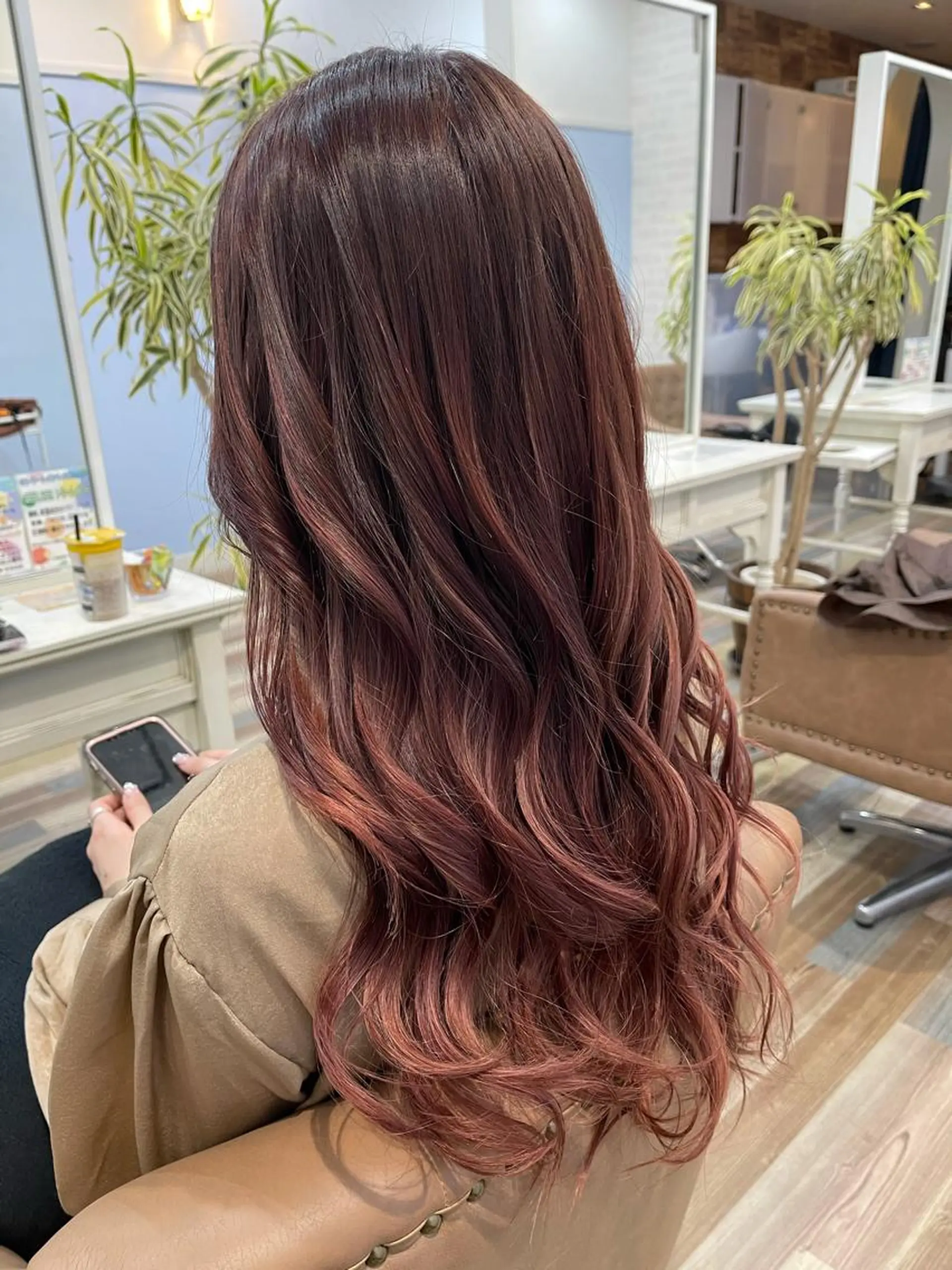 ロング カラー カシス 穐山 翔のヘアスタイル