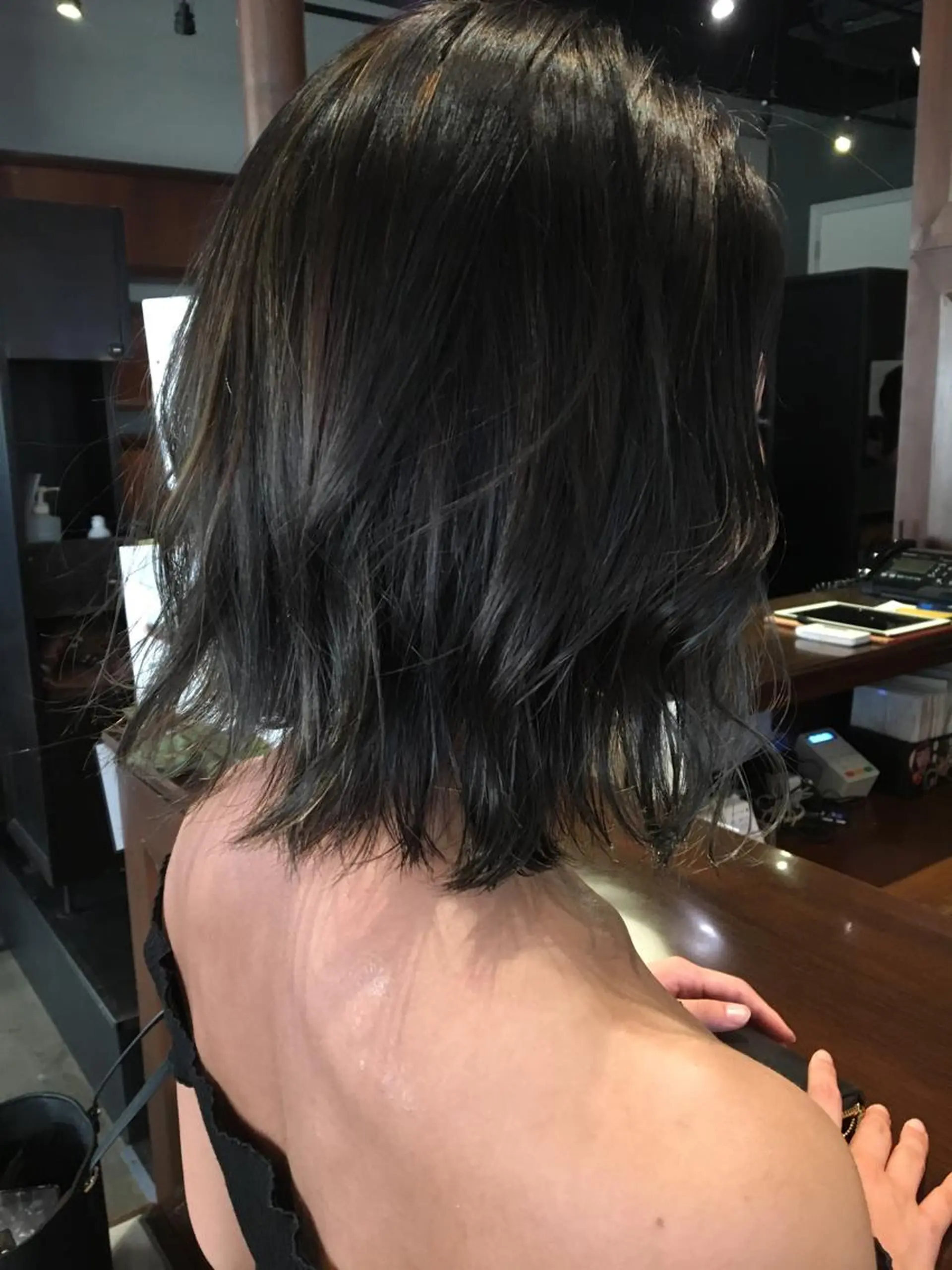 ミディアム 三浦 瑠璃のヘアスタイル