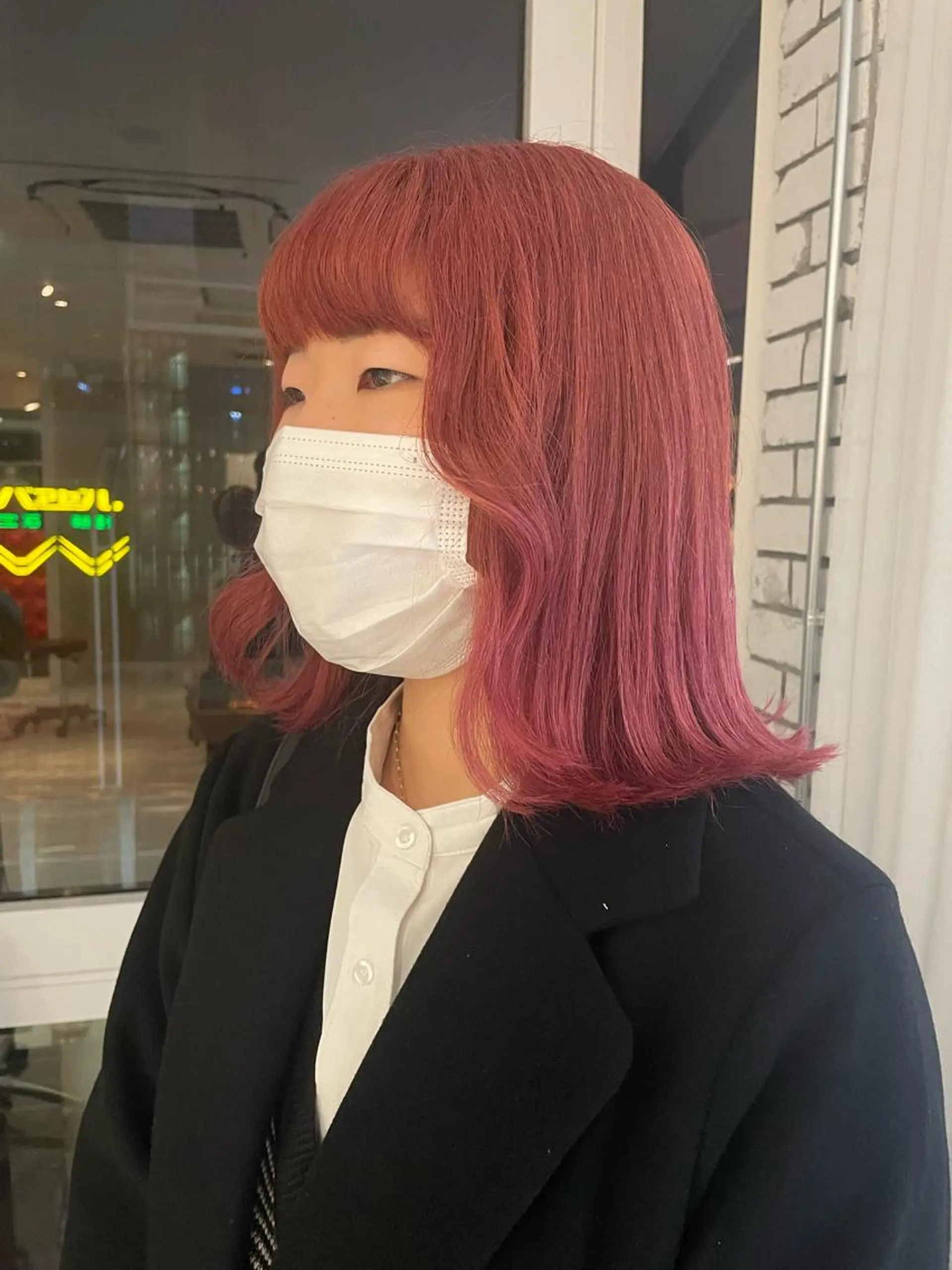 セミロング カラー 艶ハイトーン👑♡ NATSUKIのヘアスタイル