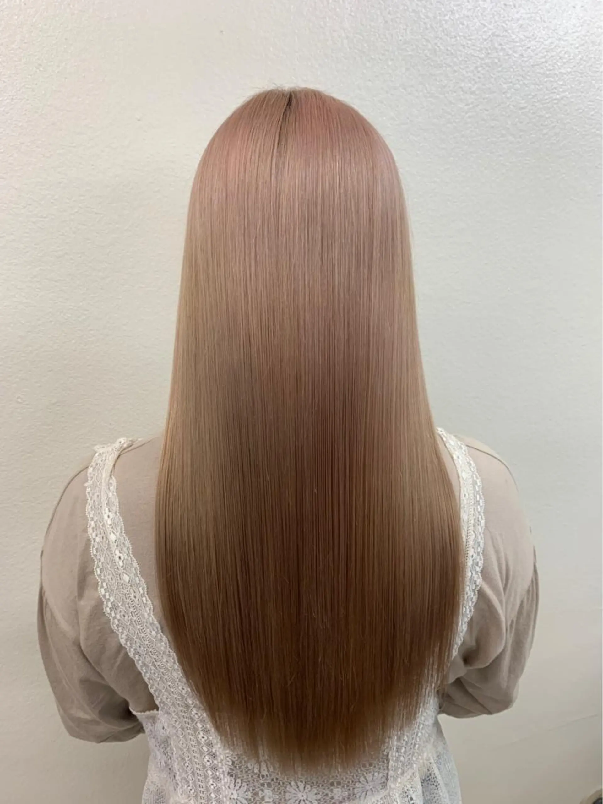 ロング カラー 透明感カラー 髪質改善 トリートメント 酸熱トリートメント くすみミルクティー／ ブラウン🪡TOWAのヘアスタイル