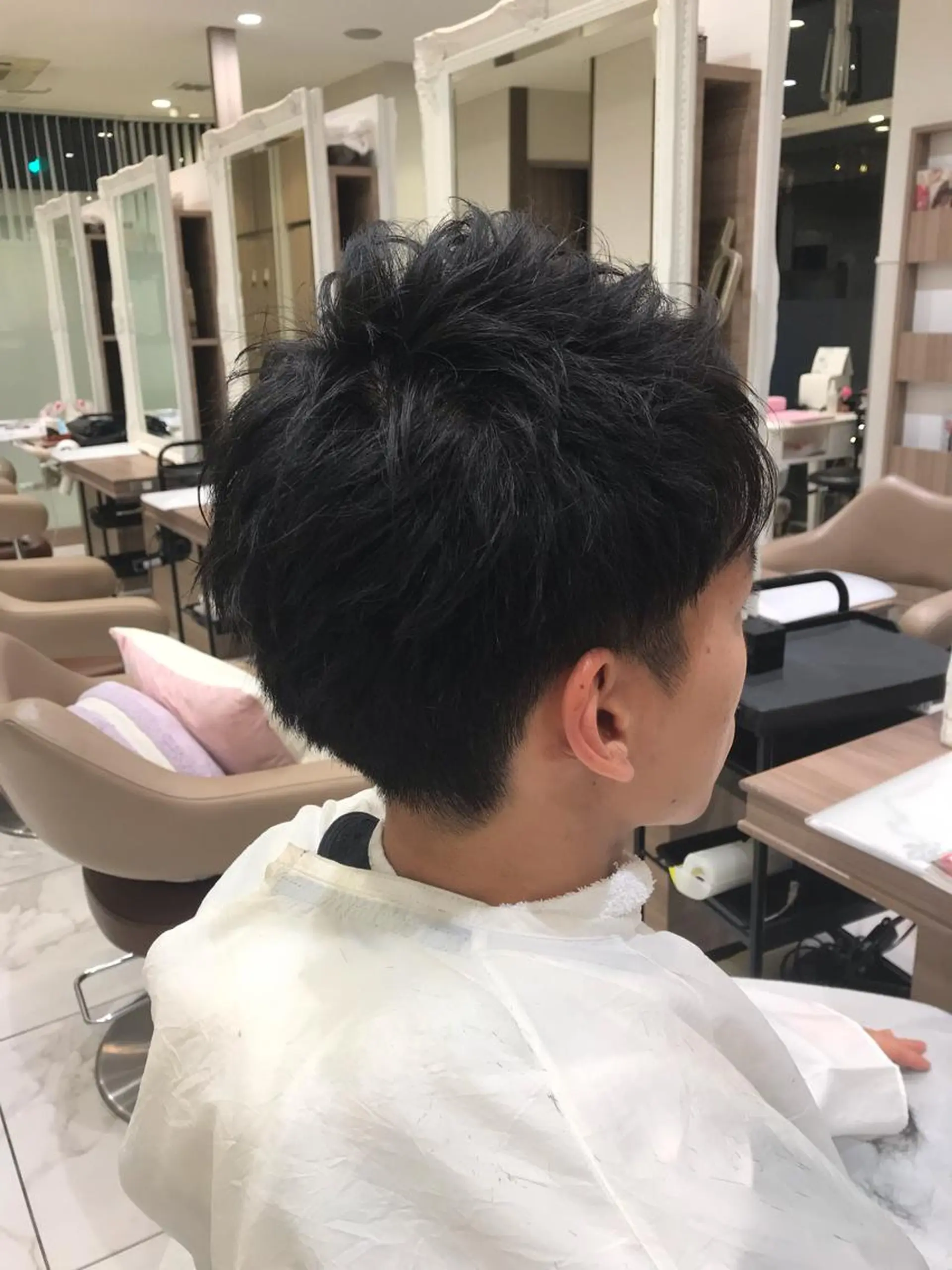 ショート メンズ 刈り上げ カット パーマ 【メンズ縮毛矯正】 田中秀斗のヘアスタイル