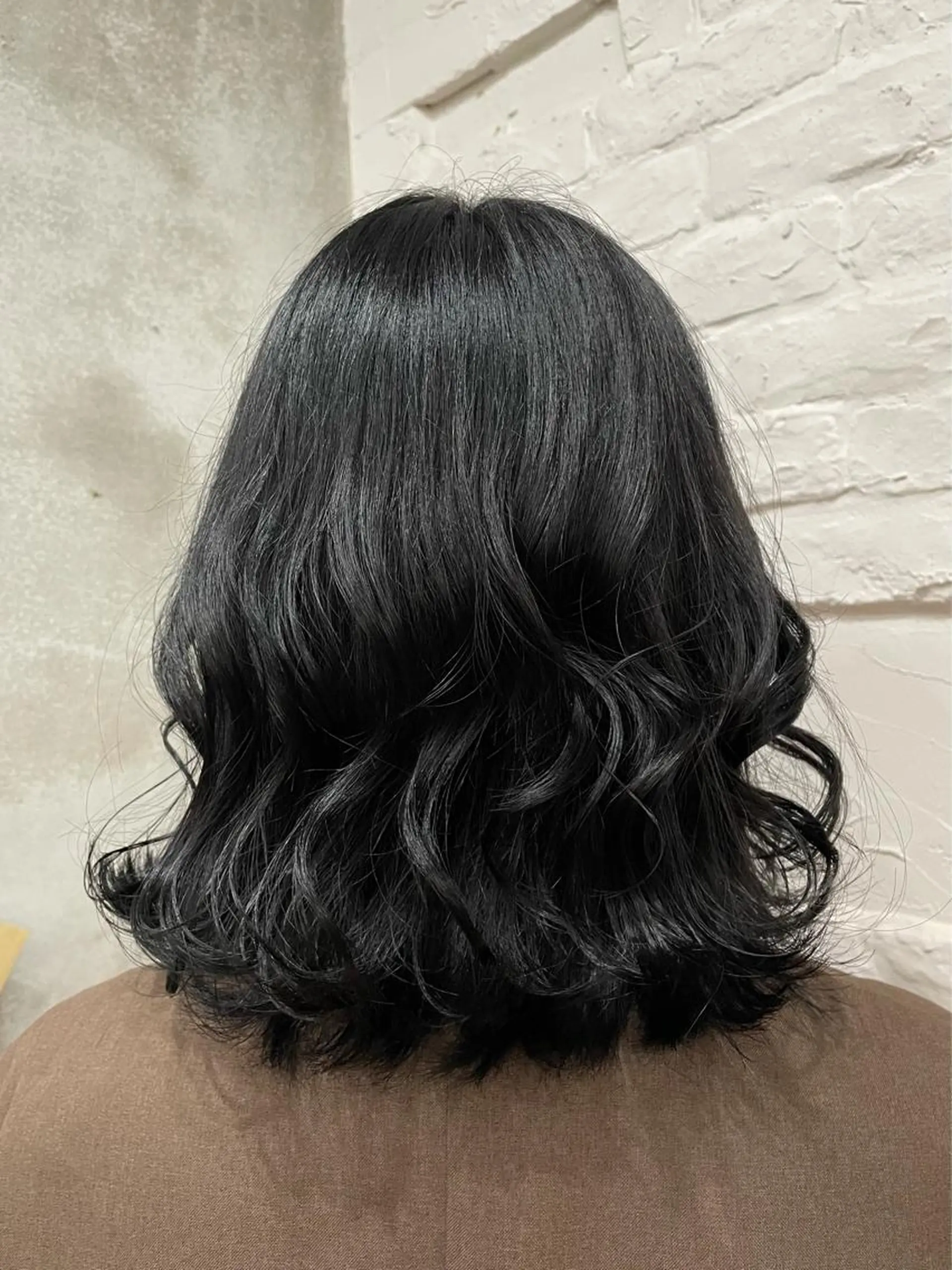 ミディアム カラー 黒髪 グレーブラック 【ピンク/韓国ヘア/ ヘアセット】亜海のヘアスタイル