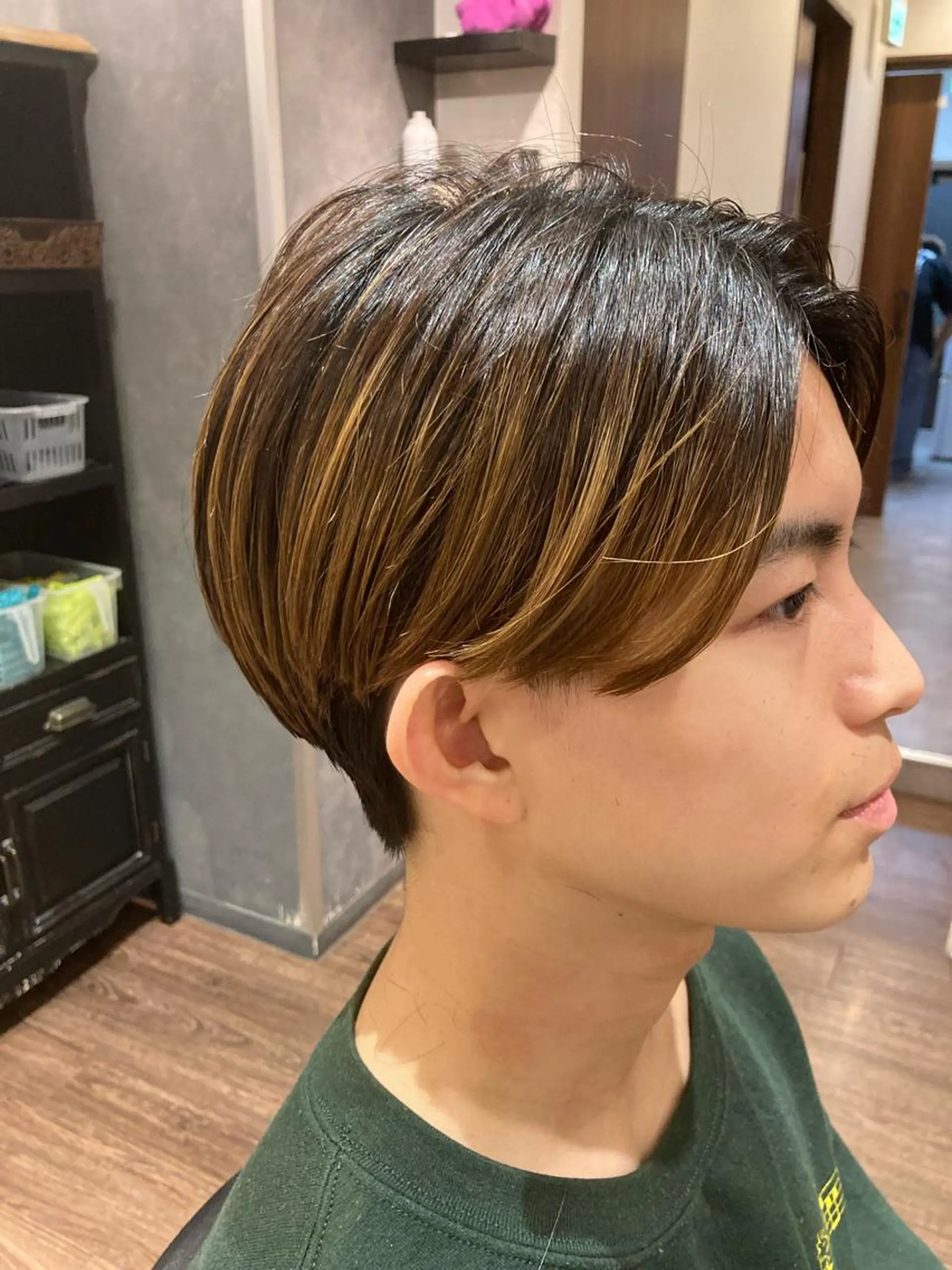ショート カット 橋本 和弥のヘアスタイル