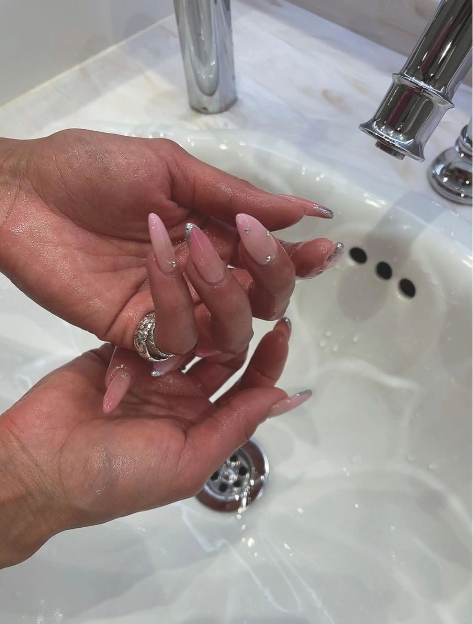 ネイル SESUNNY セサ二ー　SAYAのマツエク・マツパデザイン