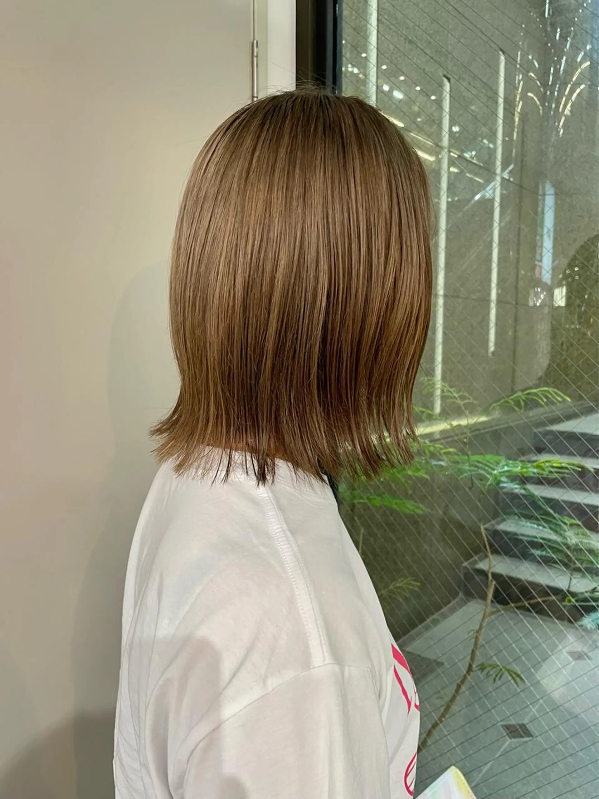 ミディアム カラー ベージュカラー ブリーチ ケアブリーチ 透明感カラー デザインカラー ショート/ボブ /綾華のヘアスタイル