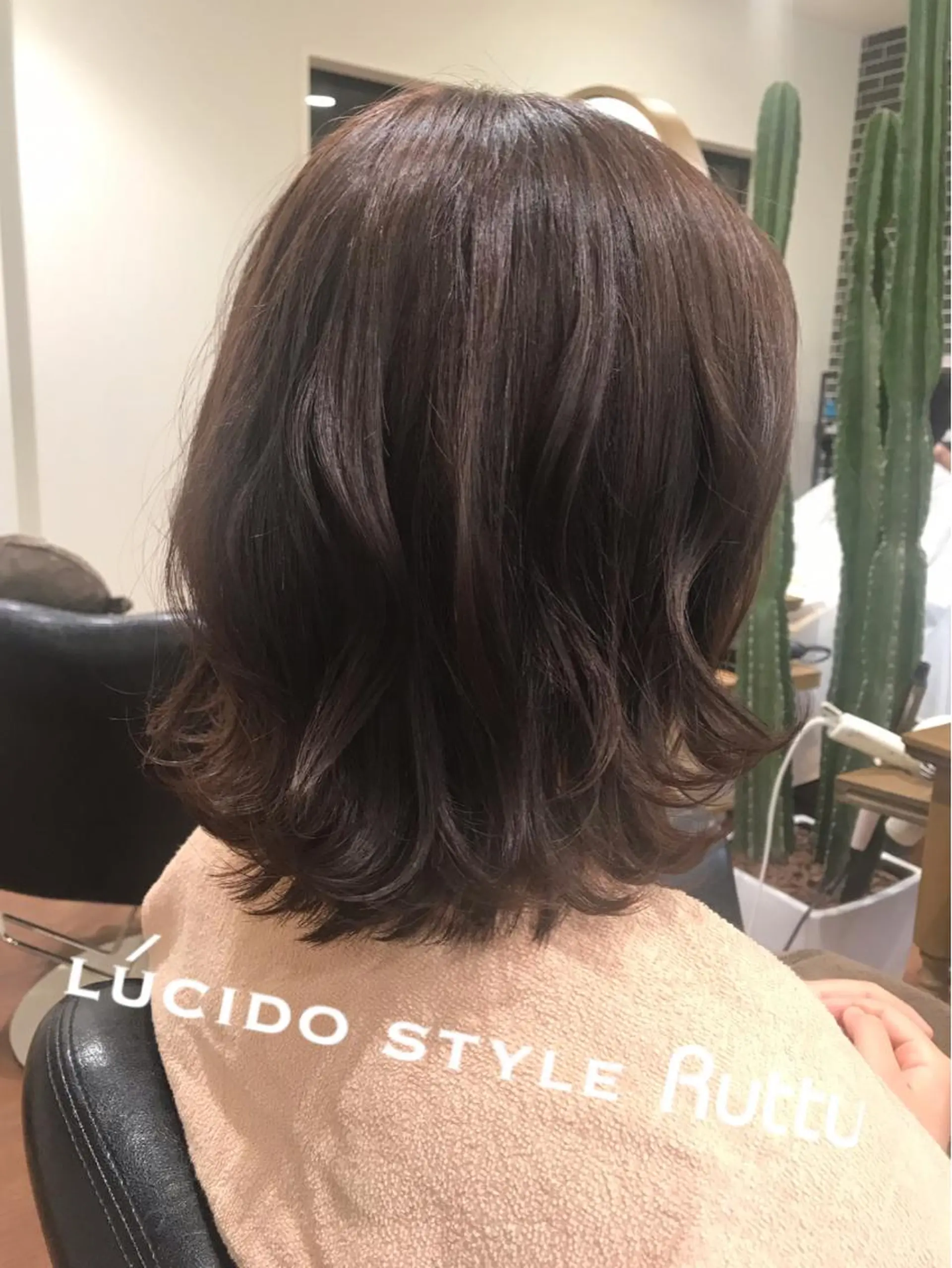 ミディアム カラー 外ハネヘア ROSSO 川口店所属・アザマ　ヤスカツ _rosso 川口のヘアスタイル