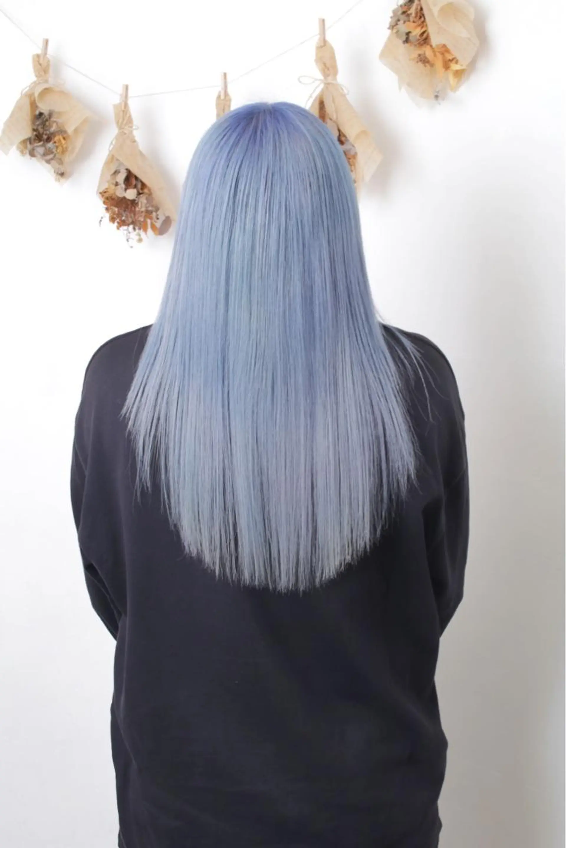 ロング カラー パーマ ヘアアレンジ 推し活専用 【派手髪】飯野ゆかりのヘアスタイル