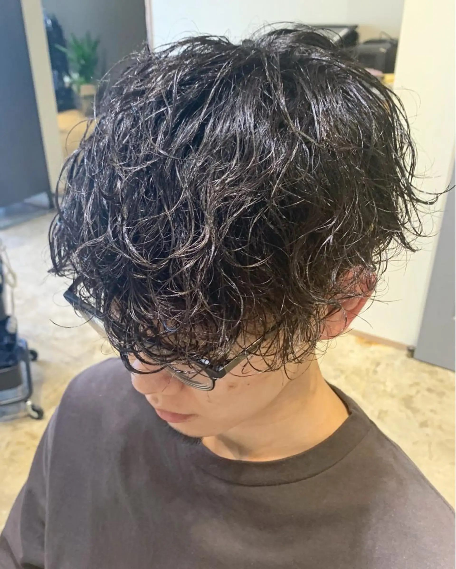 ミディアム パーマ メンズ ミディアムパーマ メンズパーマ カット パーマ 園田 将士のヘアスタイル