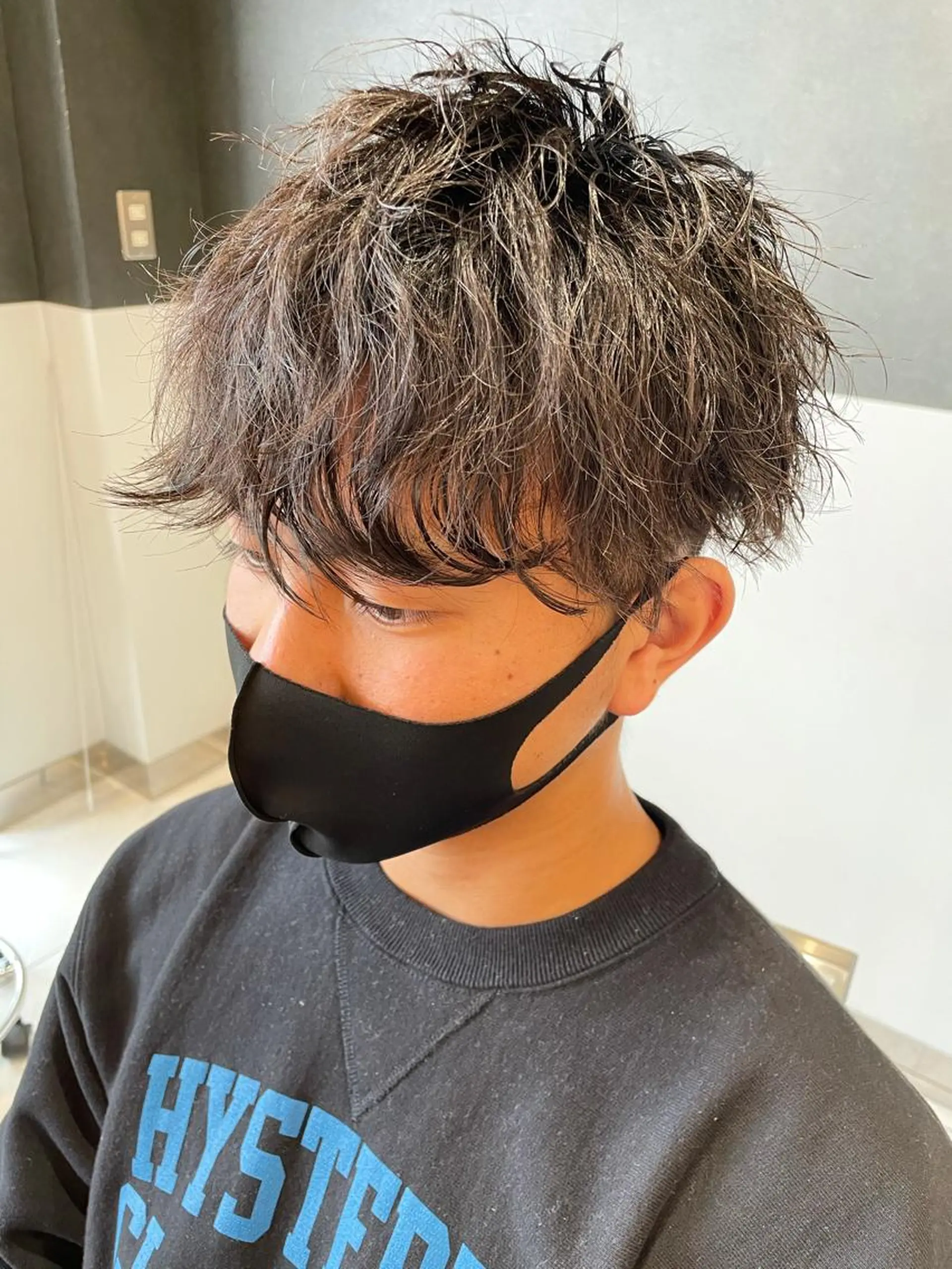 ショート パーマ ショートヘア スパイラルパーマ カット パーマ トリートメント メンズヘア特化 崎田 成人のヘアスタイル