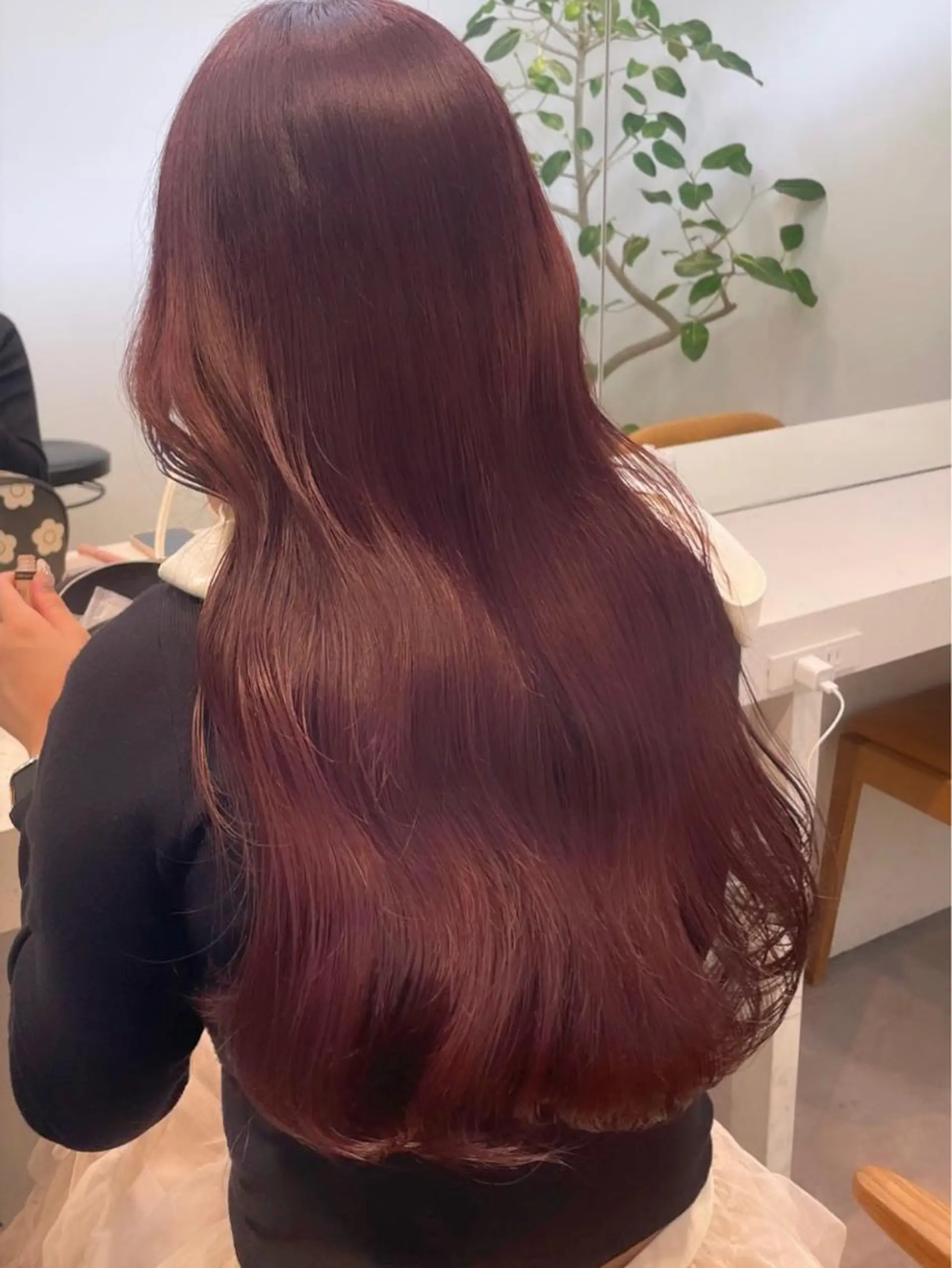 カラー 若月 あやかのヘアスタイル