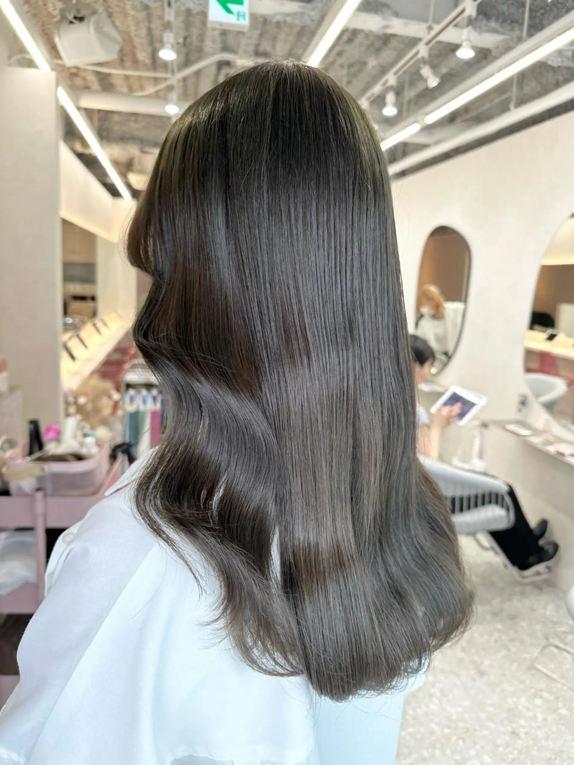 セミロング シールエクステ エクステ 顔周りカット 髪質改善 韓国風ヘア 新宿/韓国レイヤー/ 髪質改善/佐藤航のヘアスタイル