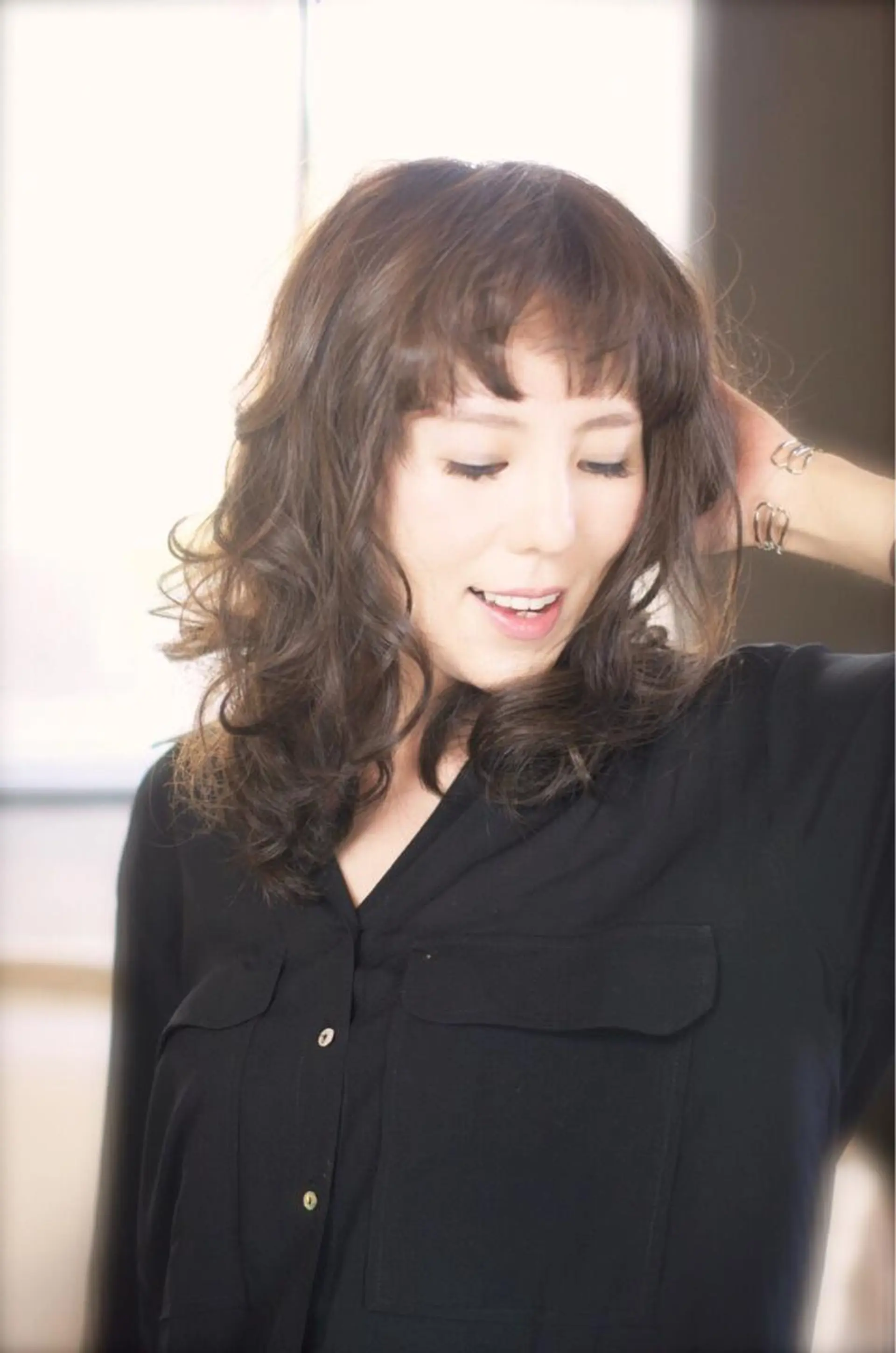 ミディアム Euphoria 【ユーフォリア】のヘアスタイル