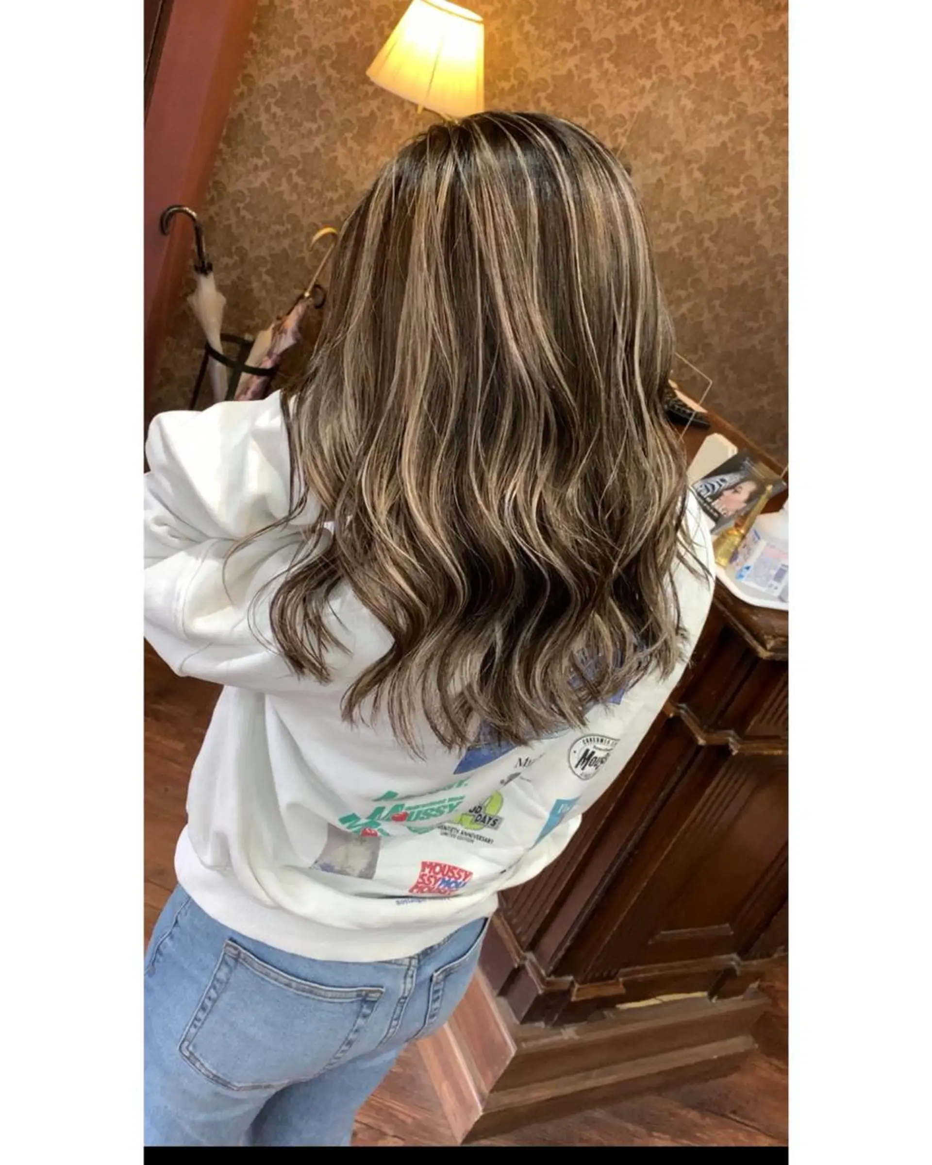 カラー バレイヤージュ ミストバング ブリーチ  フェイスフレーミング グレージュ Beyond（kitaro）所属・石井辰功也 フリーランス美容師のヘアスタイル