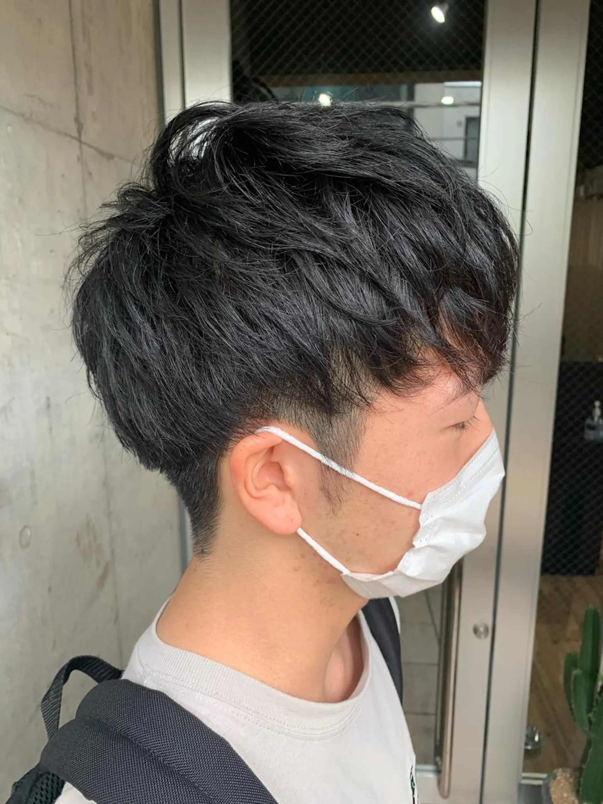 ショート メンズ カット ミルクティーベージュ ブリーチ　店長　清水のヘアスタイル