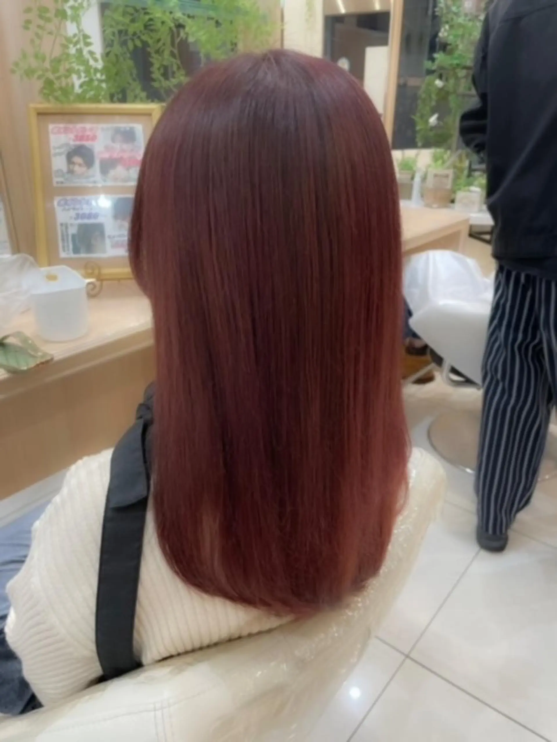 ロング カラー ブラウンカラー レッドカラー レッドブラウン カット トリートメント 片野 友椰のヘアスタイル