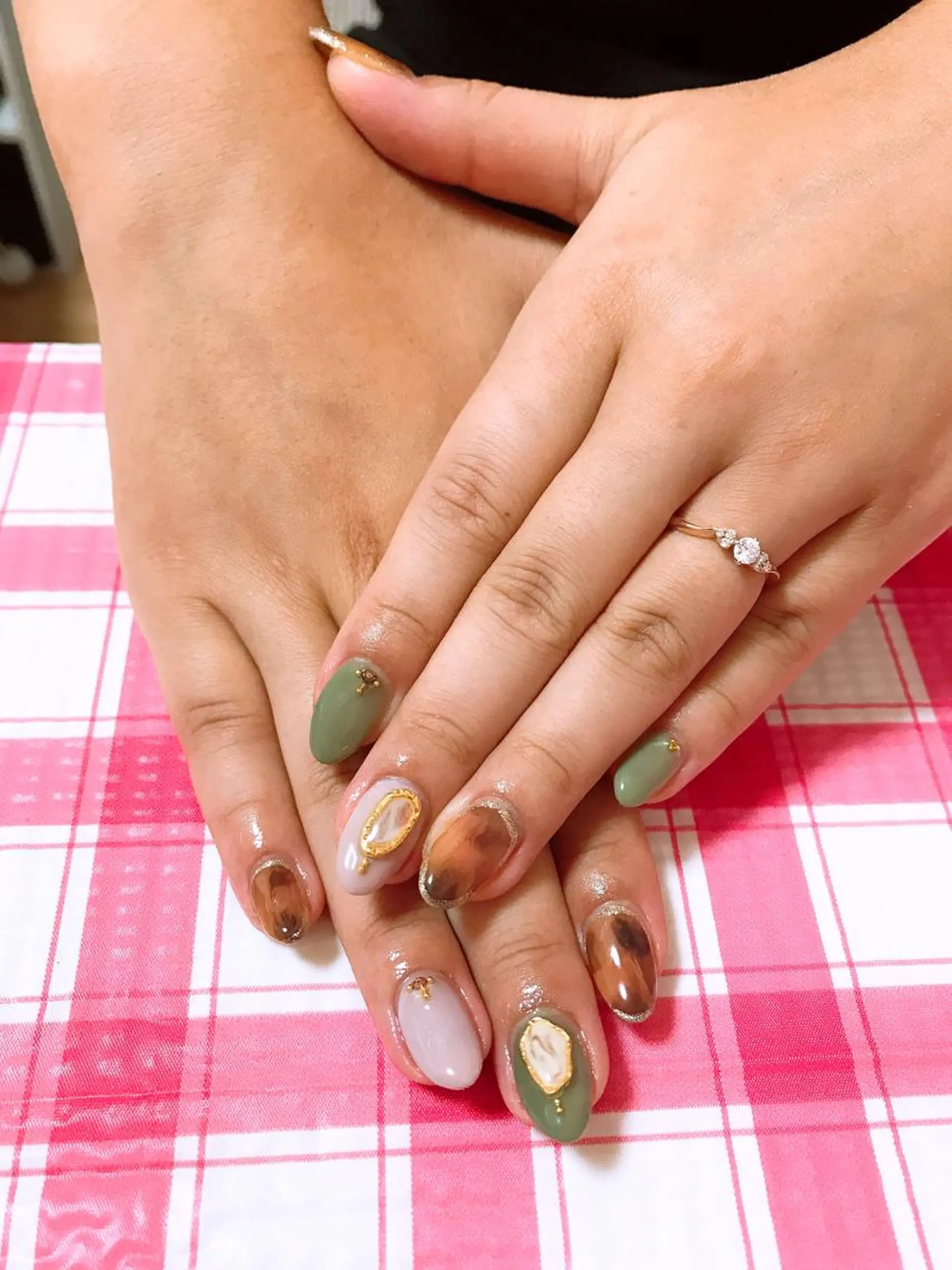 ネイル 藤 あやのネイルデザイン