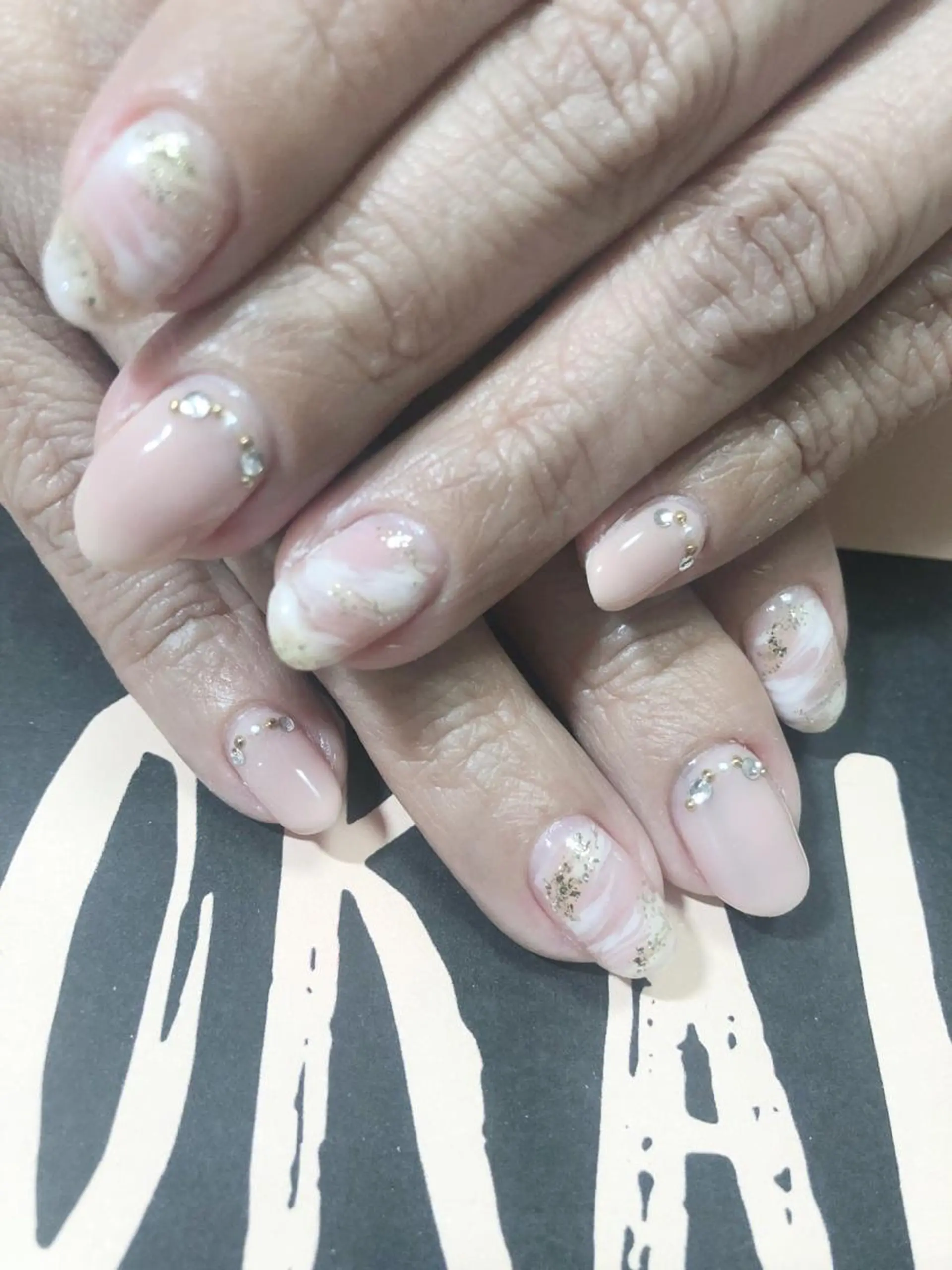 ネイル ハンドネイル フットネイル Lokahi NAILのネイルデザイン