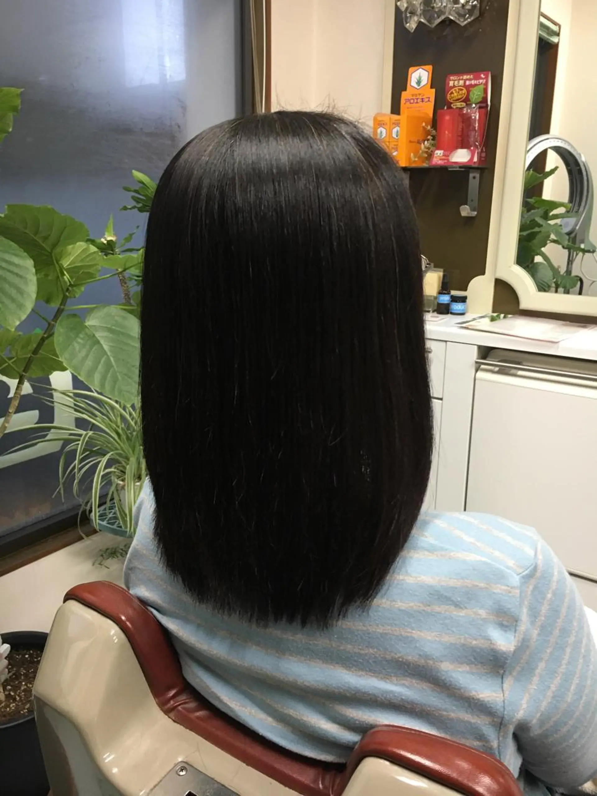 セミロング 縮毛矯正 カット 縮毛矯正 トリートメント ストウ ナナエのヘアスタイル