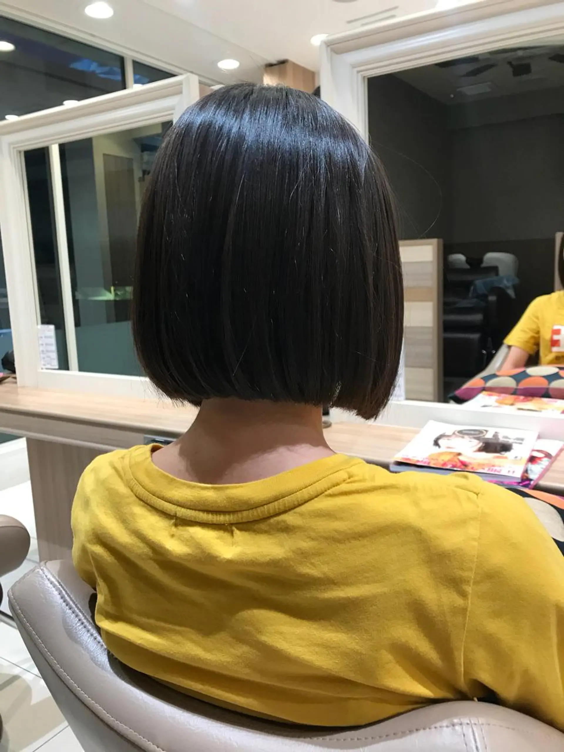 ショート 切りっぱなしボブ ボブ カット ウエモト タク ショート/レイヤーのヘアスタイル