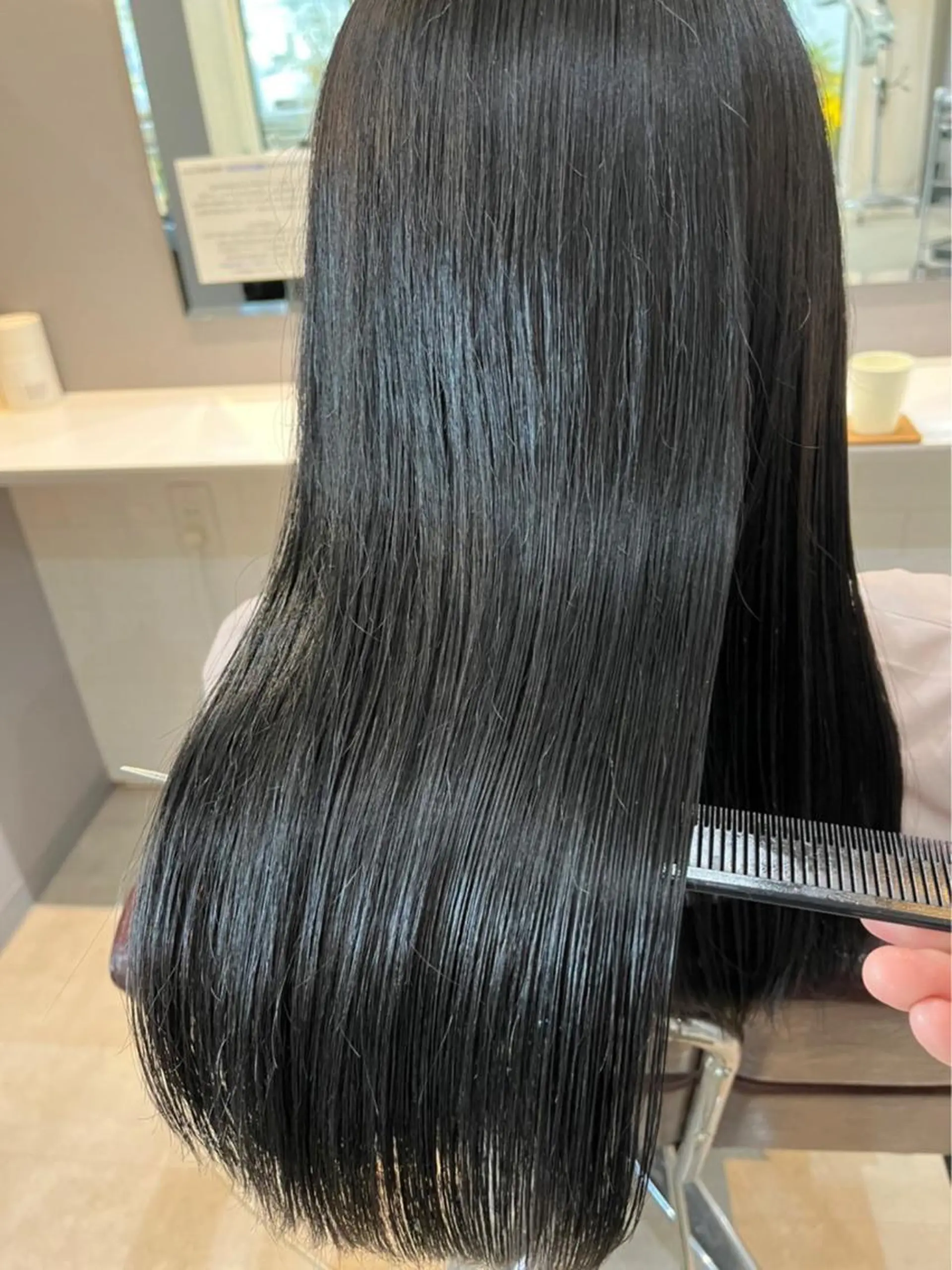 ミディアム カラー アディクシーカラー ブリーチ ケアブリーチ ダブルカラー イヤリングカラー カット ヘアカラー トリートメント ヘアセット 髪質改善デザイナー &mirai ryoのヘアスタイル