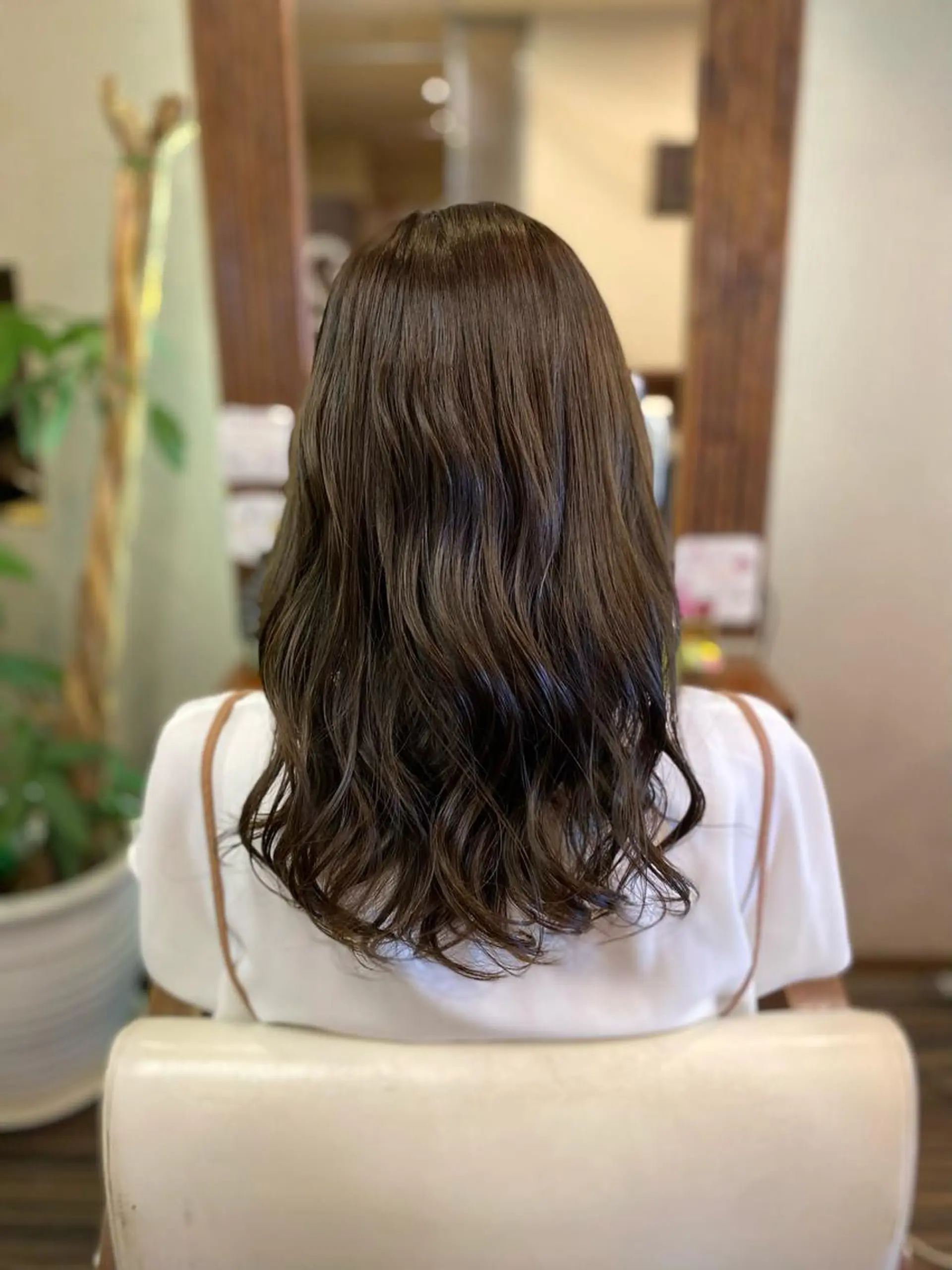 セミロング カラー ヘアアレンジ カット ヘアカラー トリートメント 加藤 瑠美のヘアスタイル