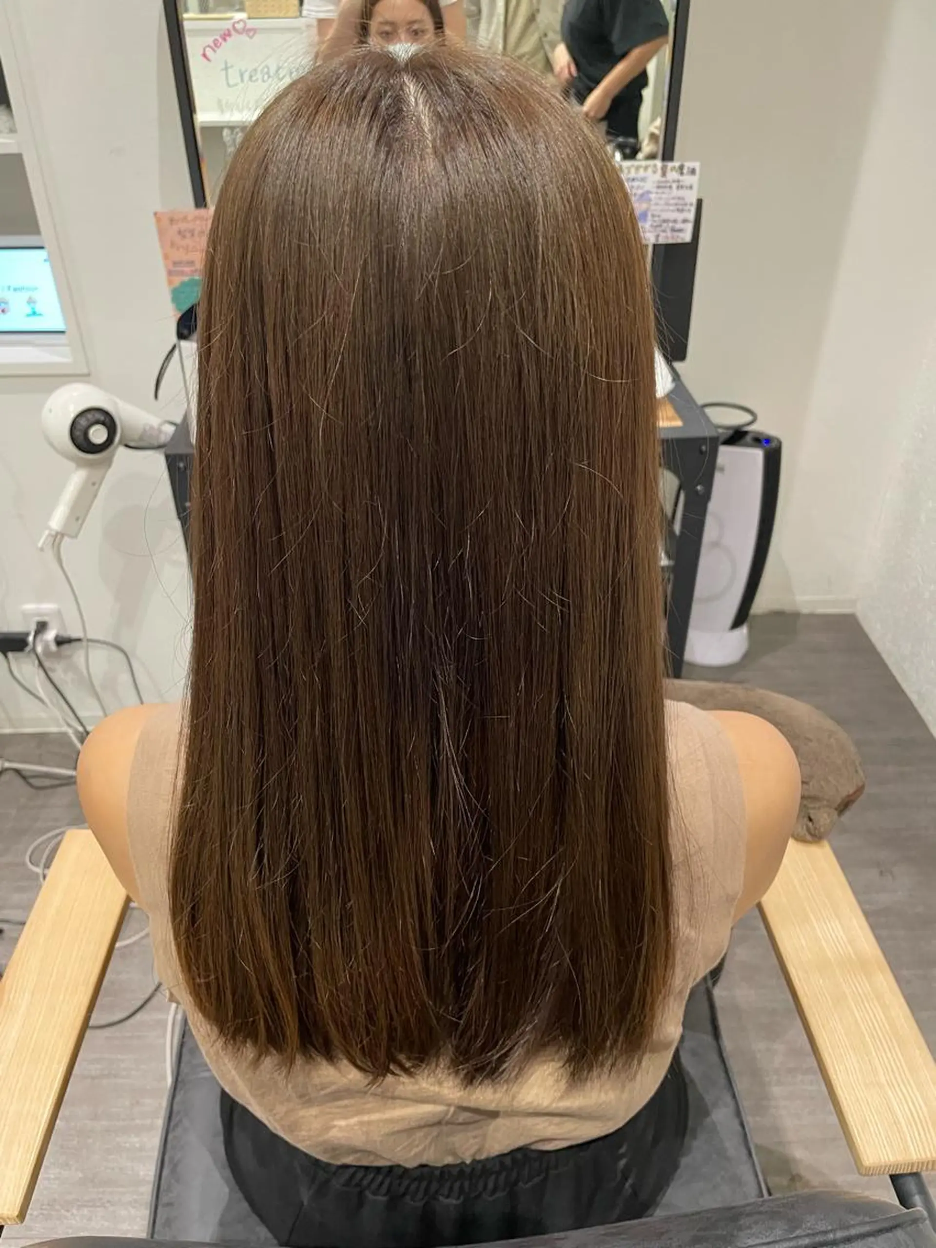 ロング カラー ベージュカラー 片平 帆香のヘアスタイル