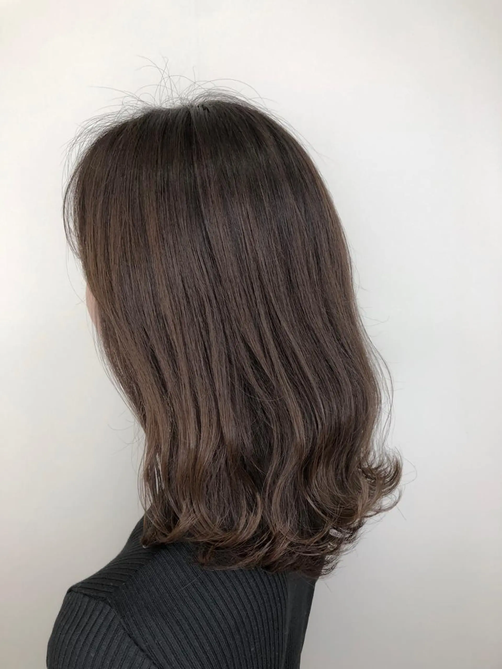 セミロング カラー ベージュカラー eclair.髪質改善&トリートメント所属・【艶髪、透明感】西村 有司のヘアスタイル