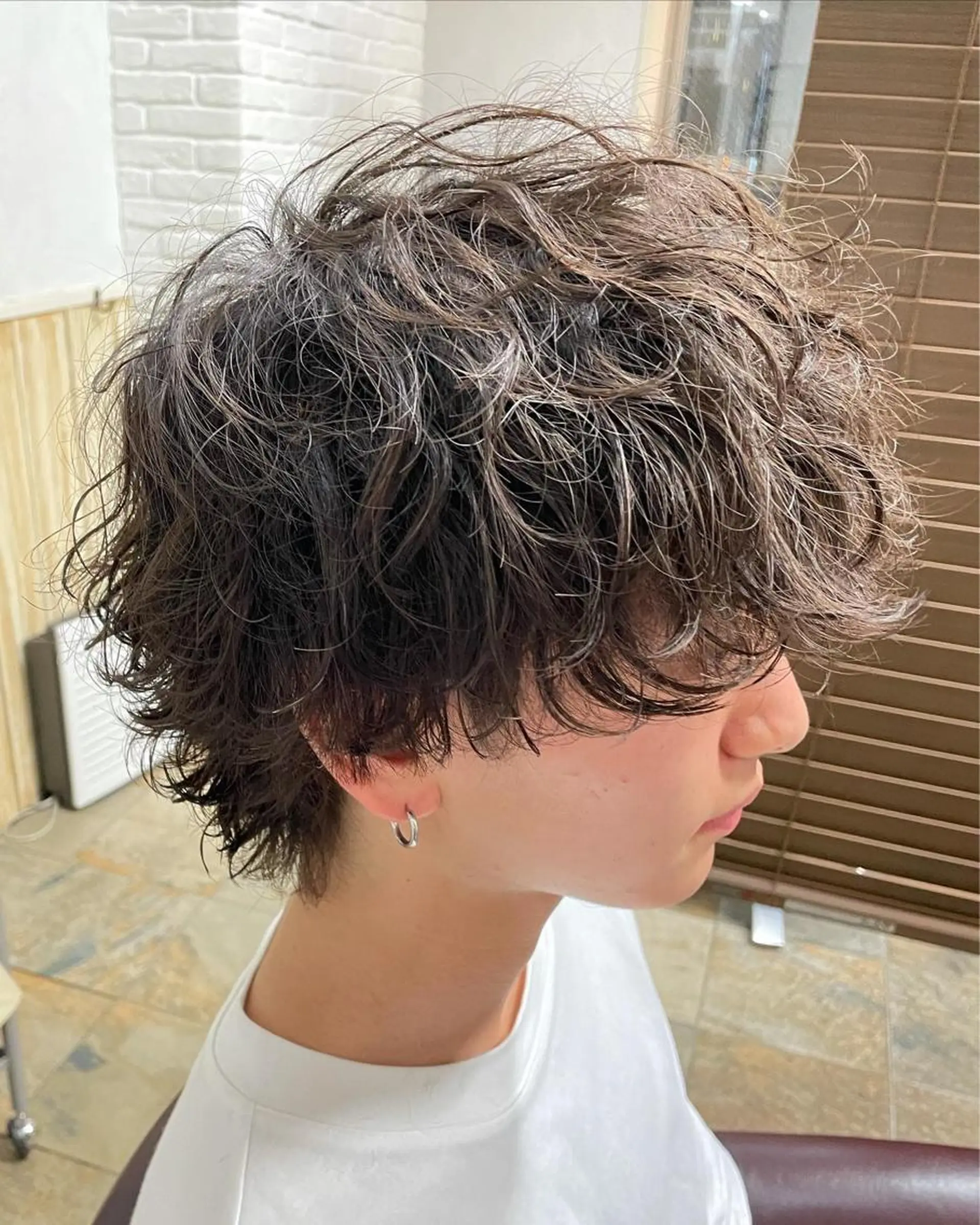パーマ メンズ 波巻きパーマ 榎戸 怜真のヘアスタイル