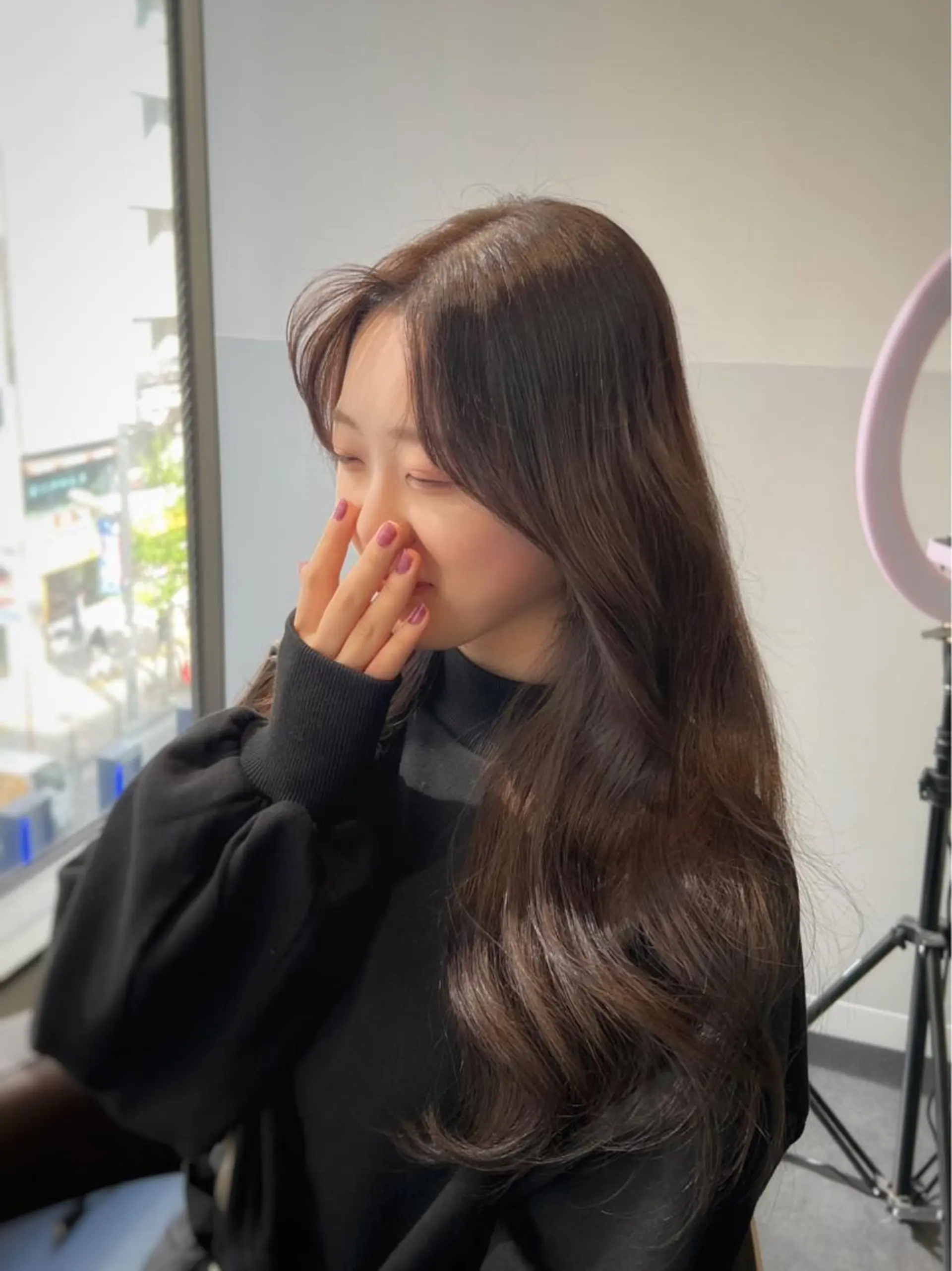 ロング カラー 韓国風カラー くびれヘア 顔周りカット 髪質改善 ヨシンモリ SALOWIN east店6F所属・TAKUMI 【美髪特化】のヘアスタイル