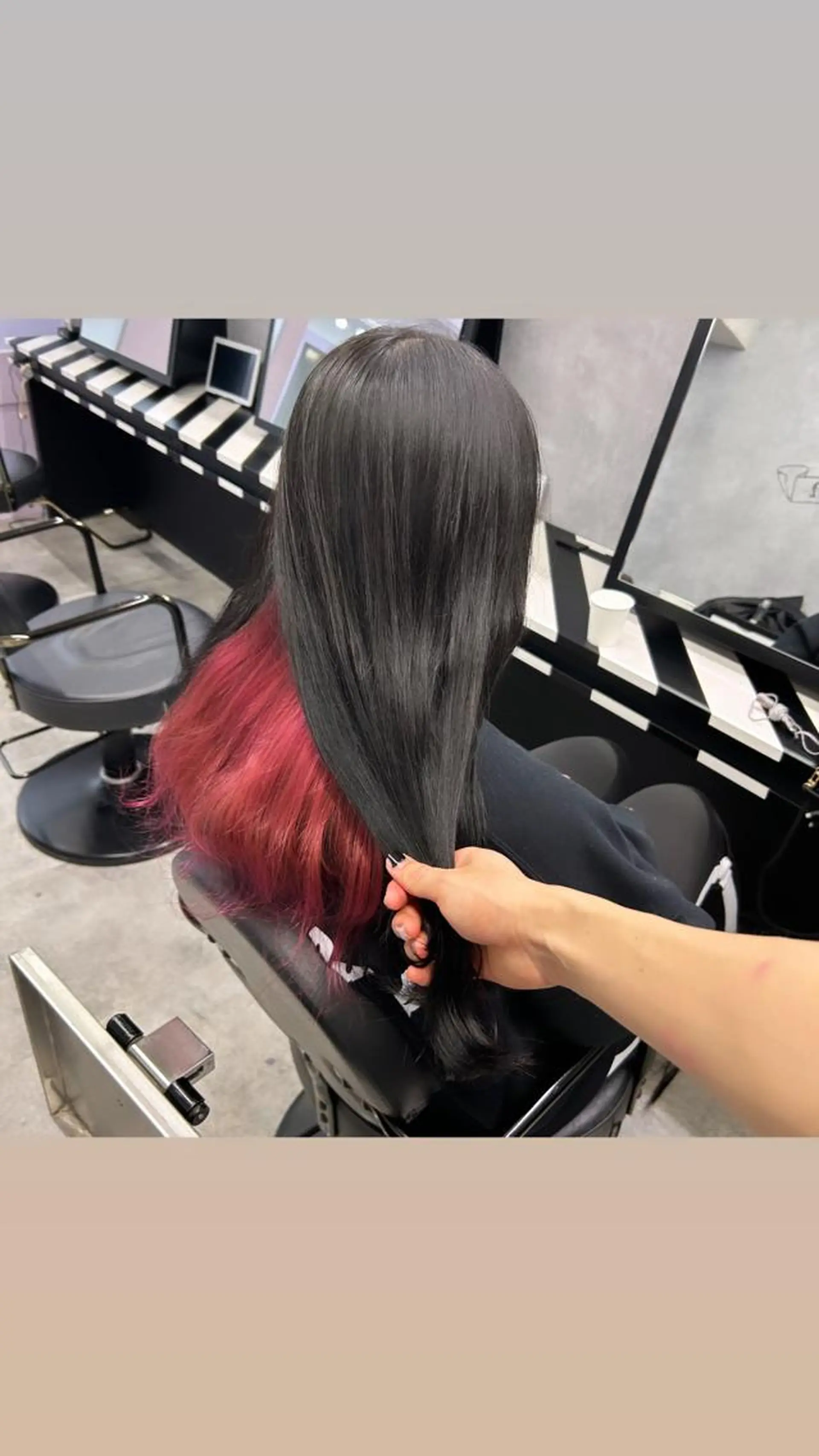 セミロング Hui.所属・縮毛矯正・髪質改善 特化 出納 直起のヘアスタイル