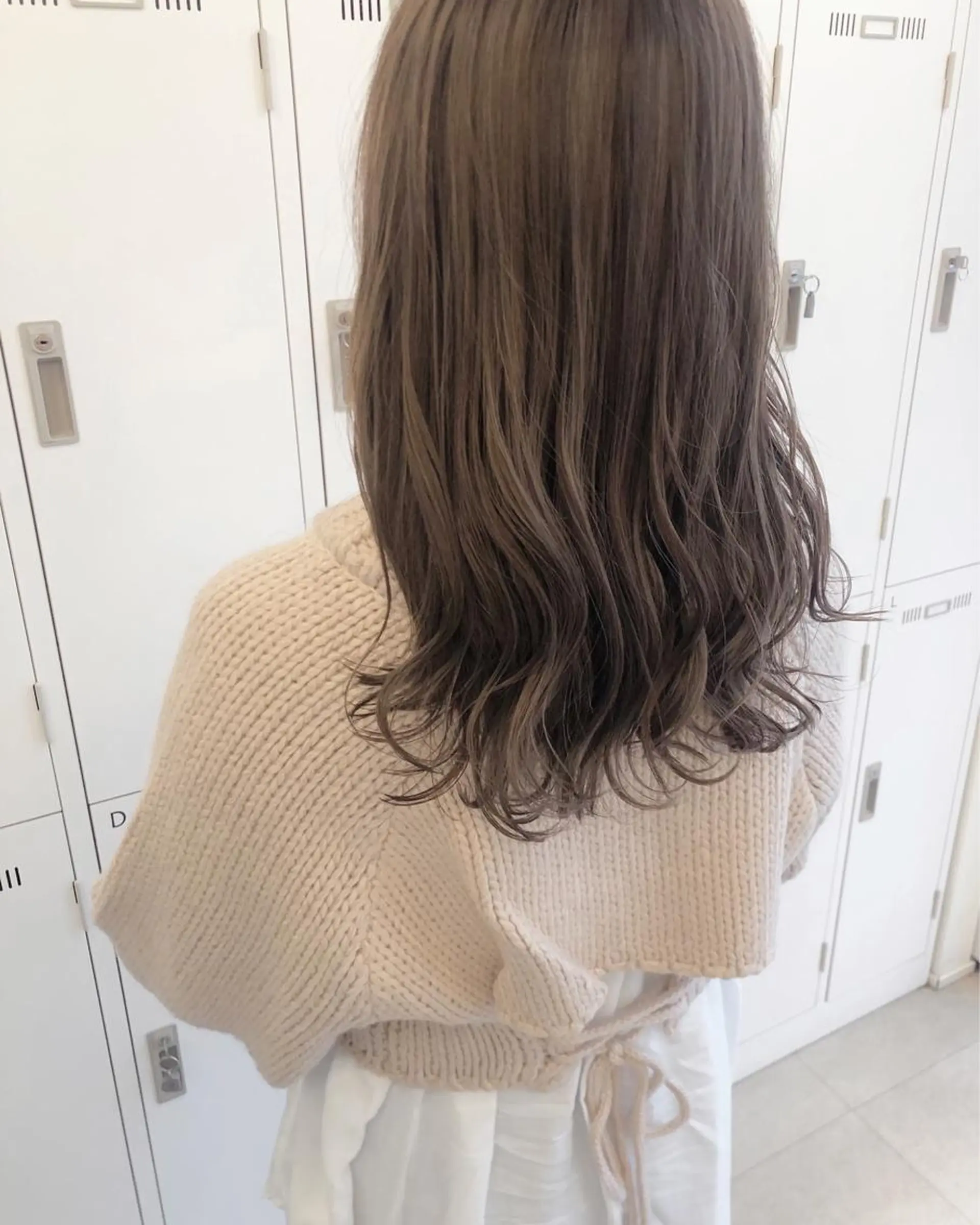 ロング カラー ベージュカラー ハイライトカラー ハイライト Saori / さおりのヘアスタイル