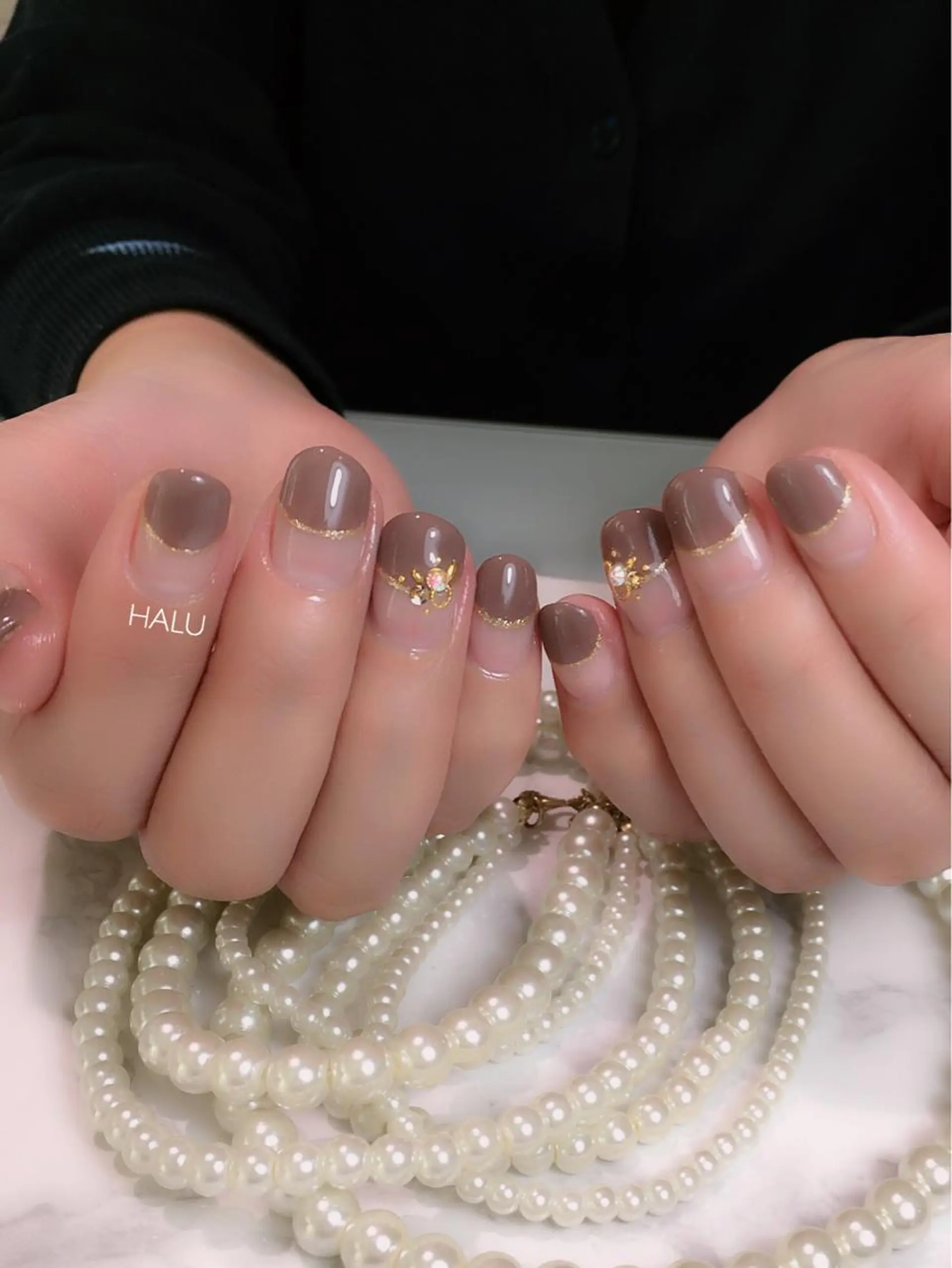 ネイル フレンチネイル ゴールド HALU ハルのネイルデザイン