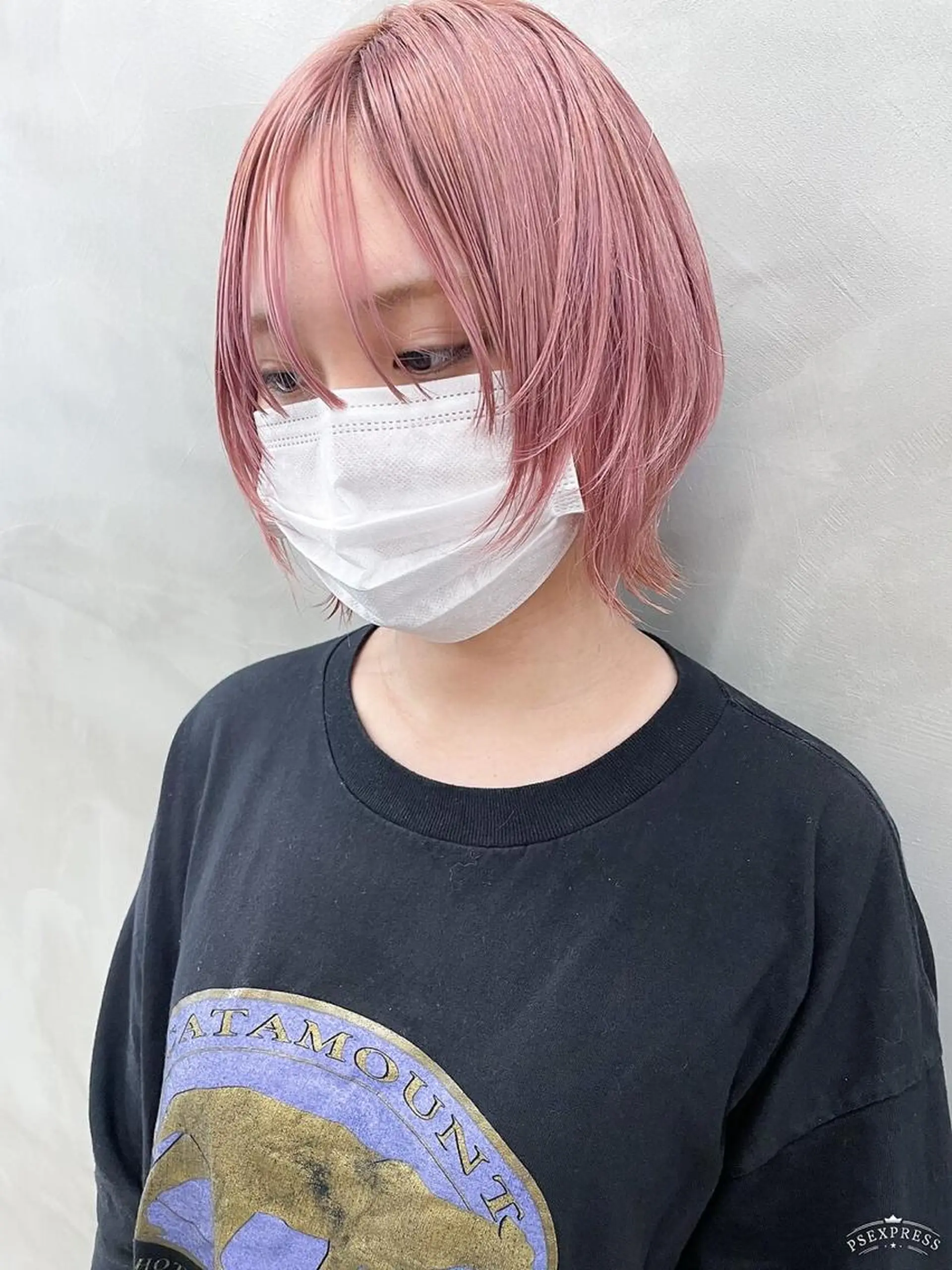 ミディアム カラー パーマ ヘアアレンジ メンズ ミディアムパーマ メンズバレイヤージュ メンズブリーチ センターパート フェードカット ヘアカラー トリートメント ハイトーン/レイヤー 🌸さくらのヘアスタイル