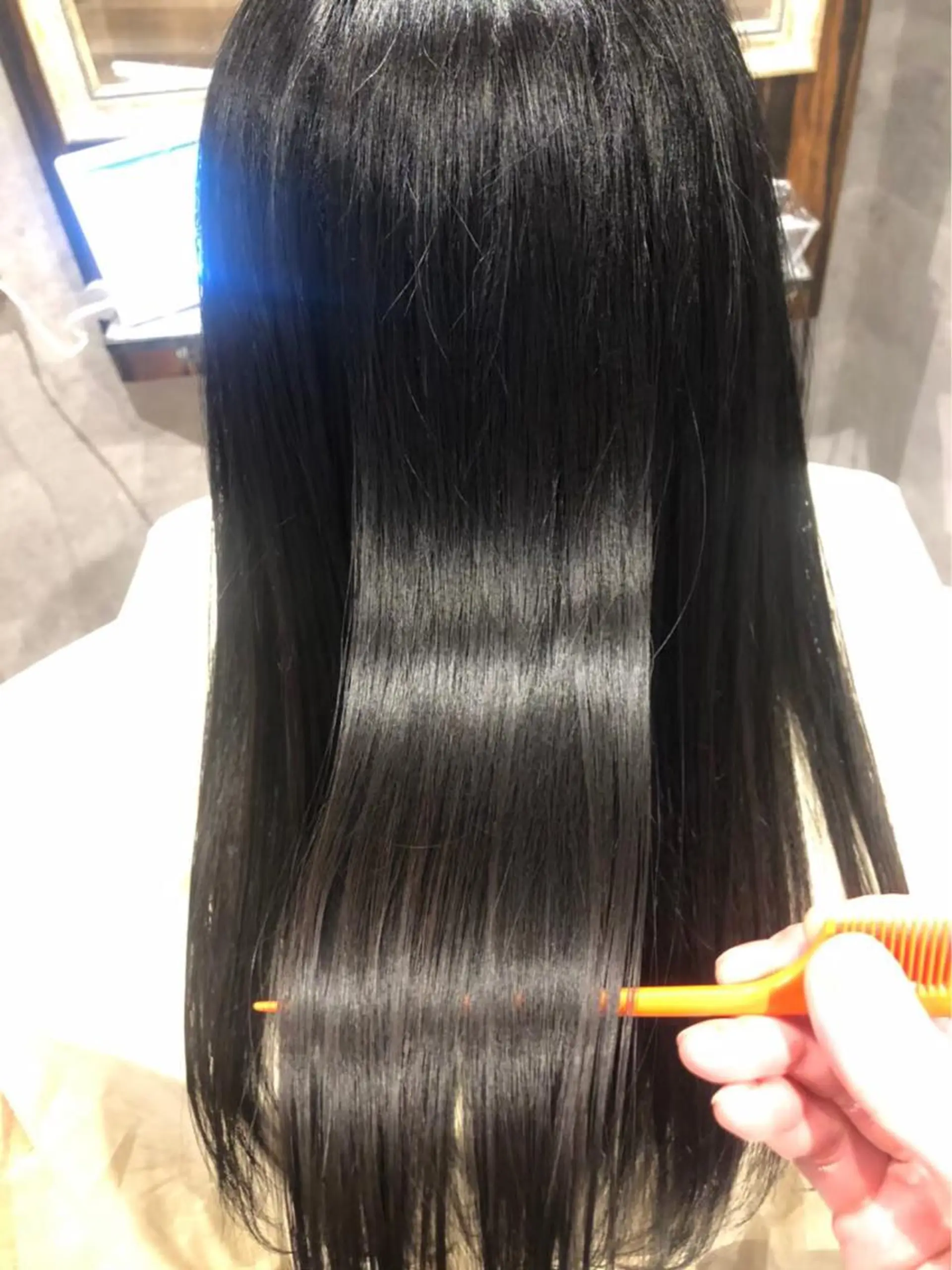 ロング イヤリングカラー Ai 浅草橋店のヘアスタイル