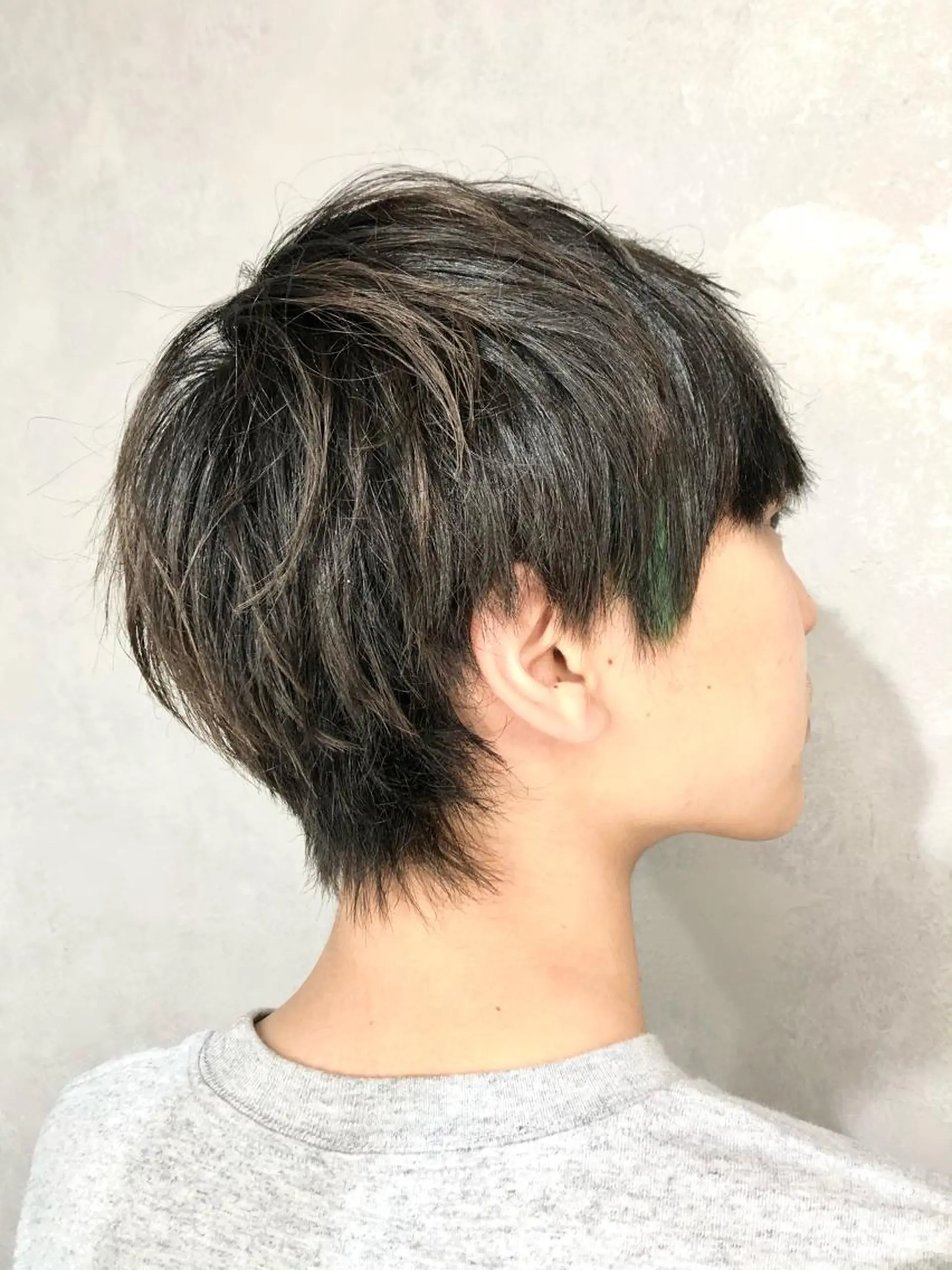 ショート ショートレイヤー レイヤーカット ショートヘア 💗艶カラー💗 CECILのヘアスタイル