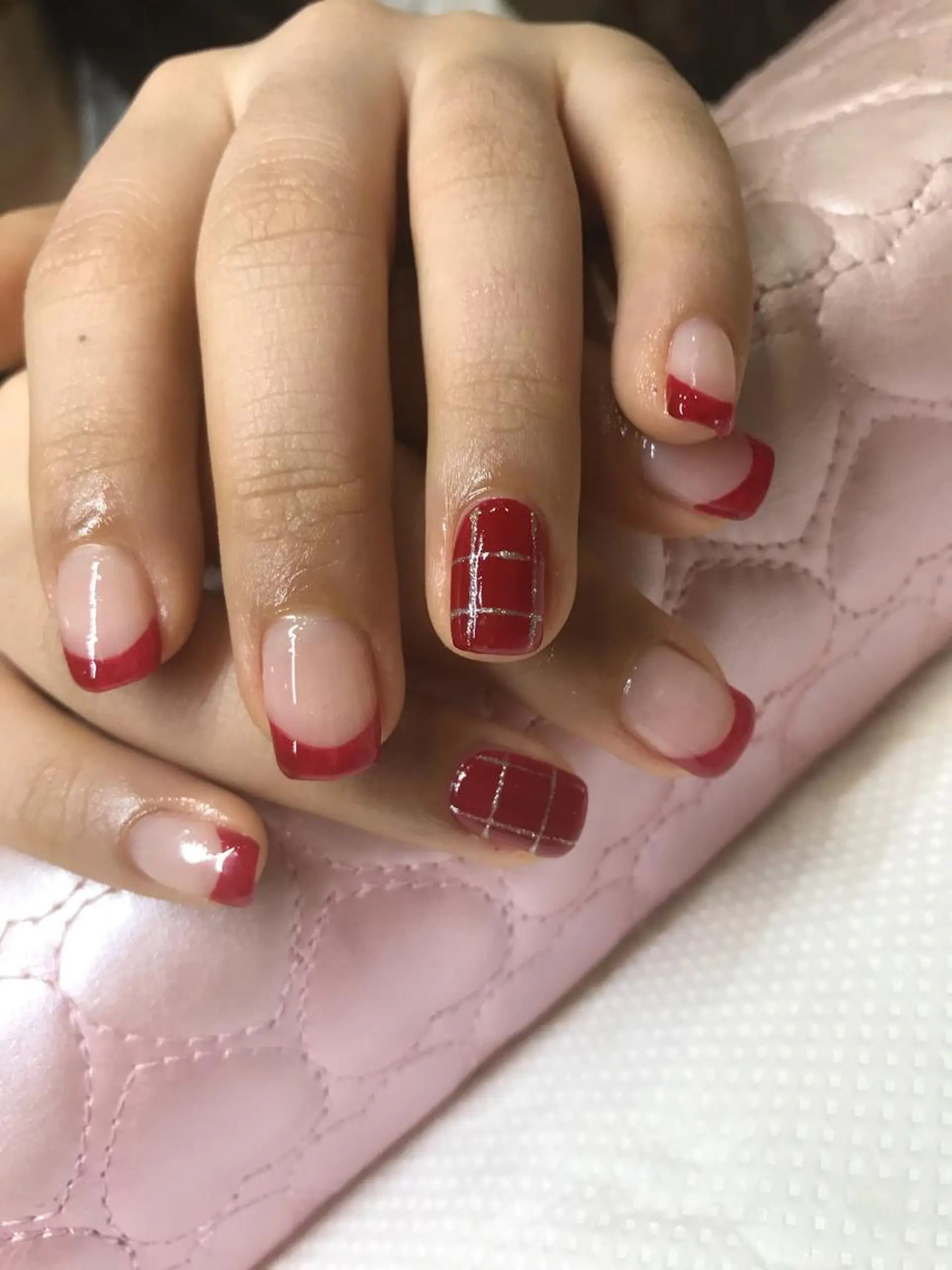 ネイル アートネイル フレンチネイル 持ち込み ガールネイルサロン所属・ガール ネイルサロンのネイルデザイン