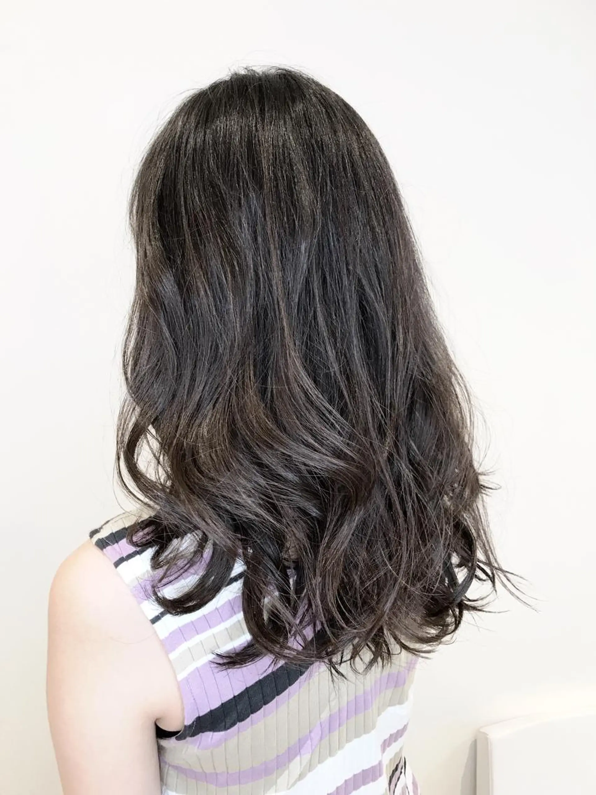 セミロング カラー イルミナカラー カット ヘアカラー ハイライト/髪質改善 ✂️十河祐輝のヘアスタイル