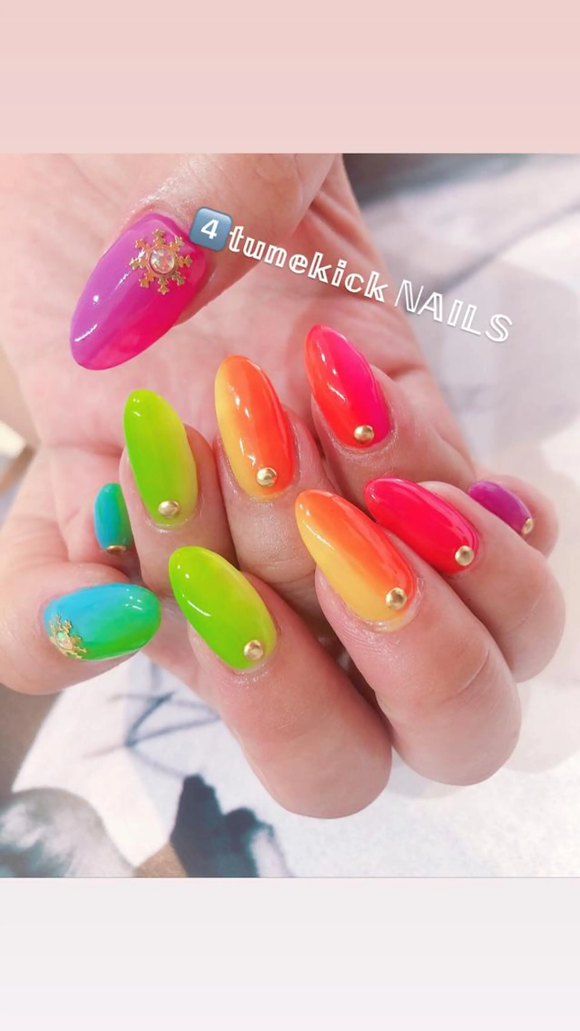 ネイル グラデーション 4tunekick NAILS(フォーチュンキックネイルズ)所属・光森 淳子のネイルデザイン