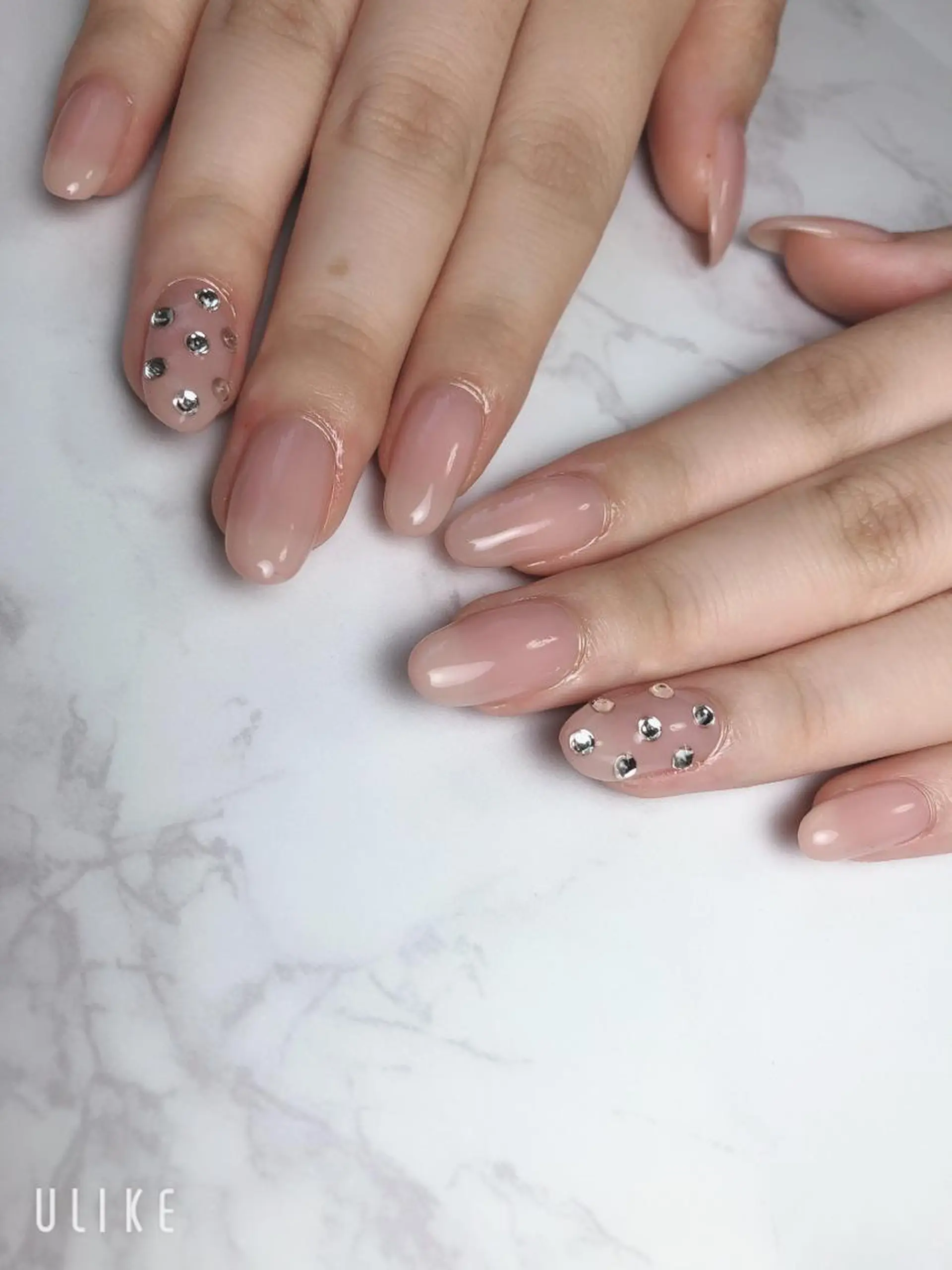 ネイル キラキラネイル ワンカラーネイル Nailsalon Luanaのネイルデザイン