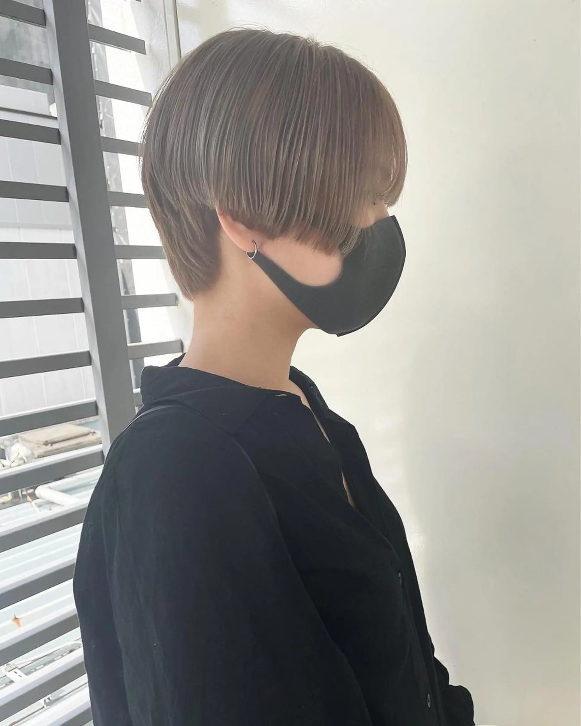 ショート カラー ベージュカラー ホワイトベージュ ショートヘア ヘアカラー レイヤー/ボブ/ 顔周り/yukinaのヘアスタイル