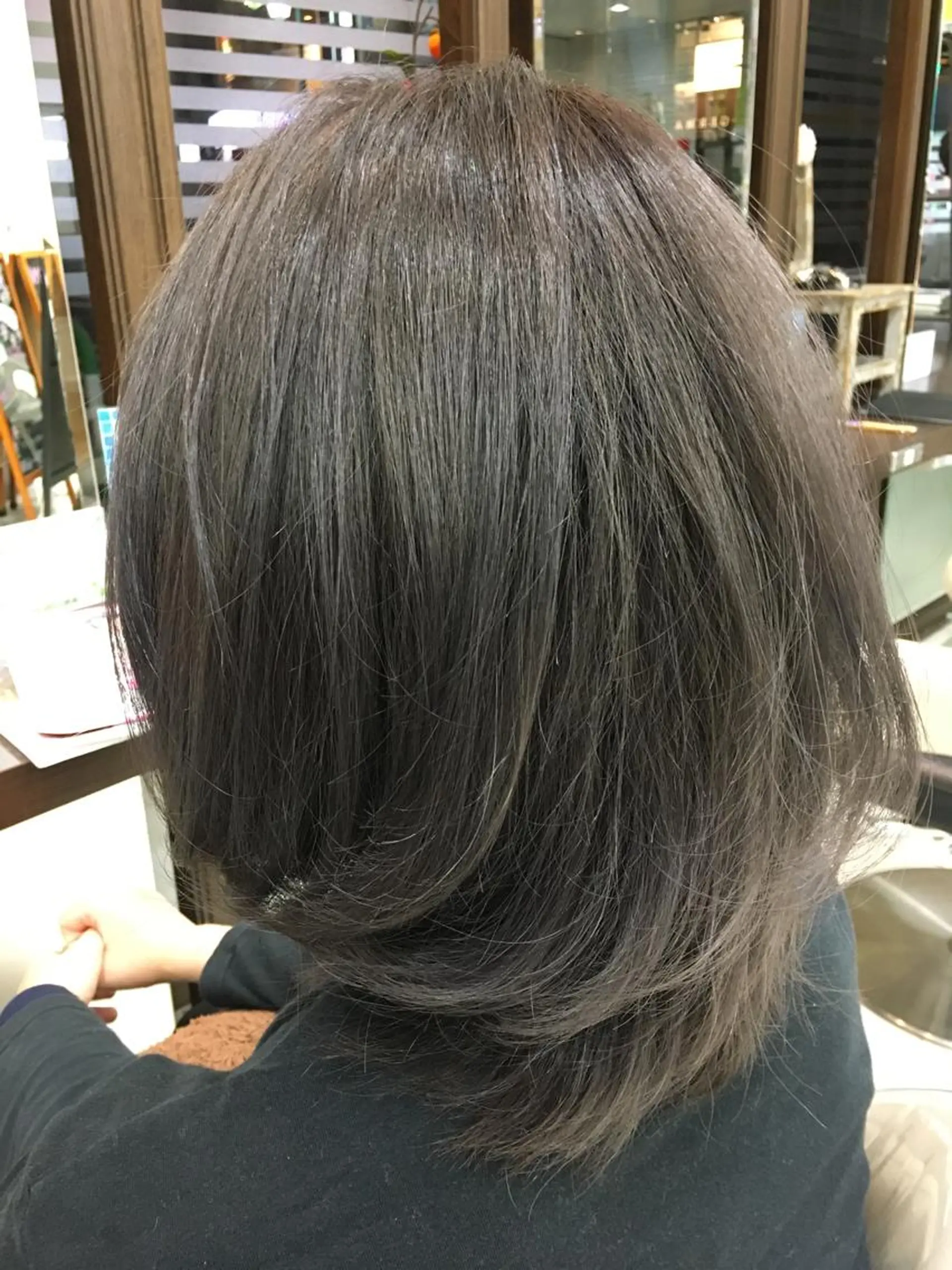 ミディアム カラー グレージュ 寺内 紳悟のヘアスタイル